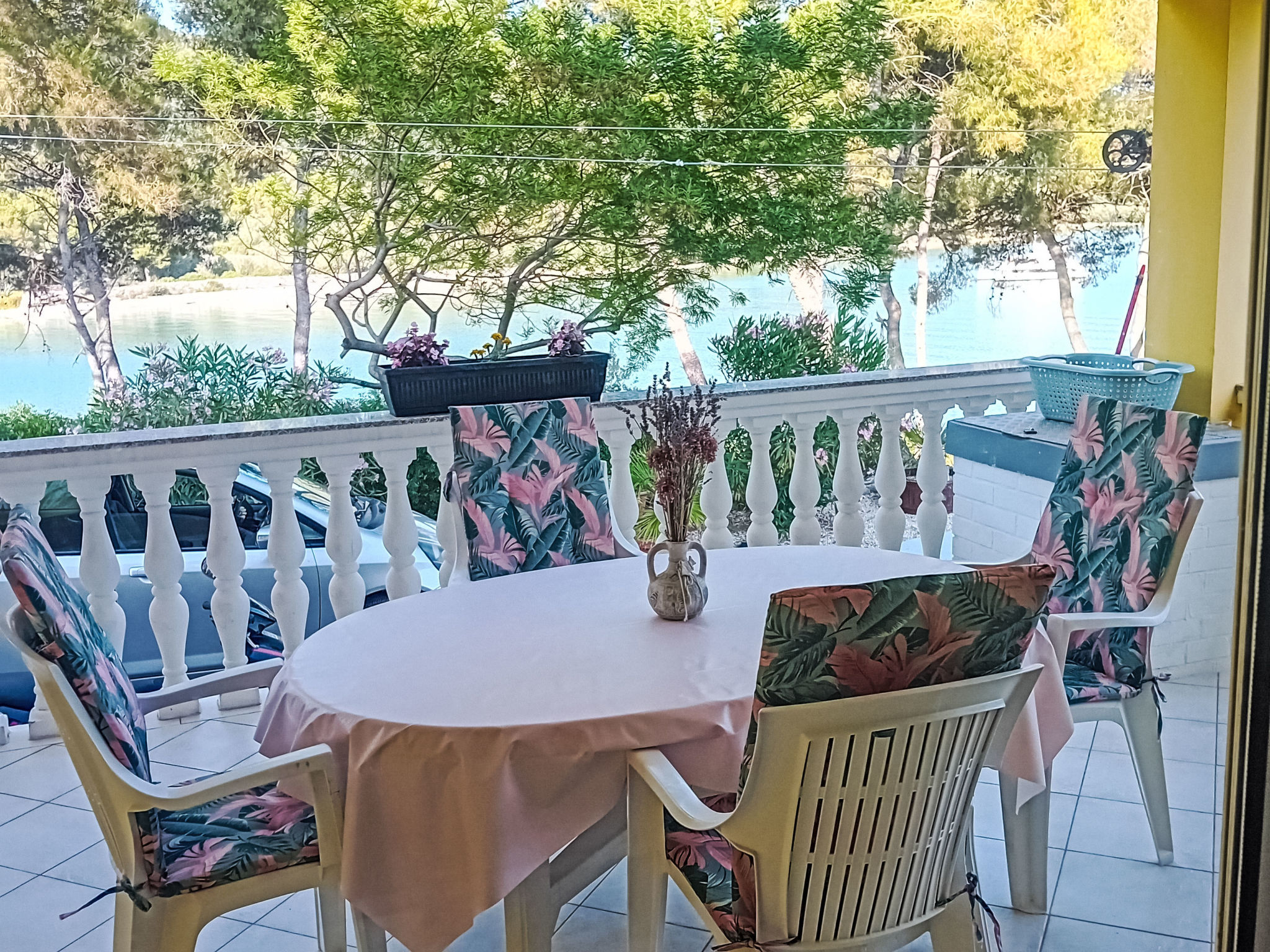 Mit Terrasse am Meer