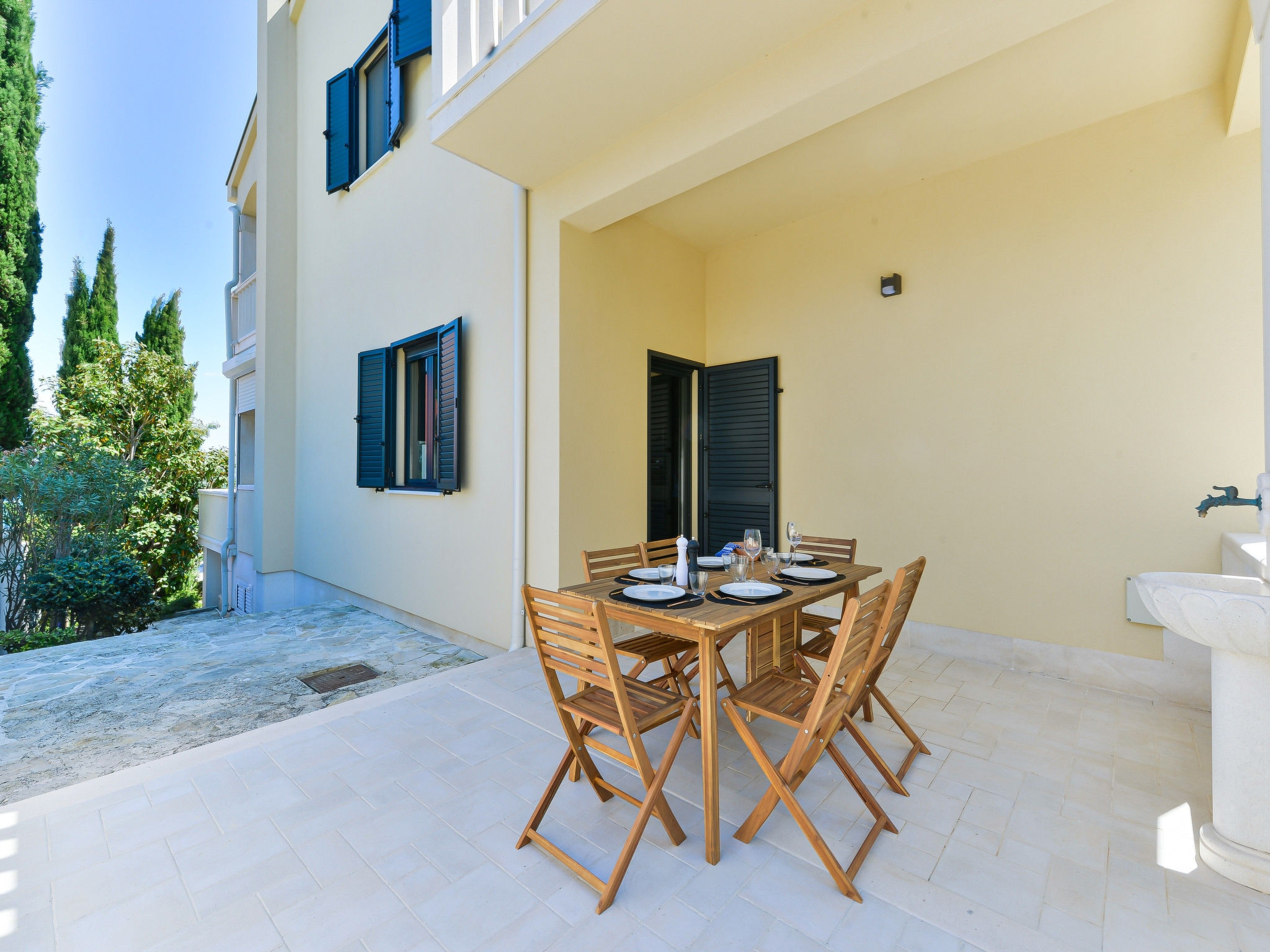 Beachfront Villa Mediterranea with pool — House (5 of 33)