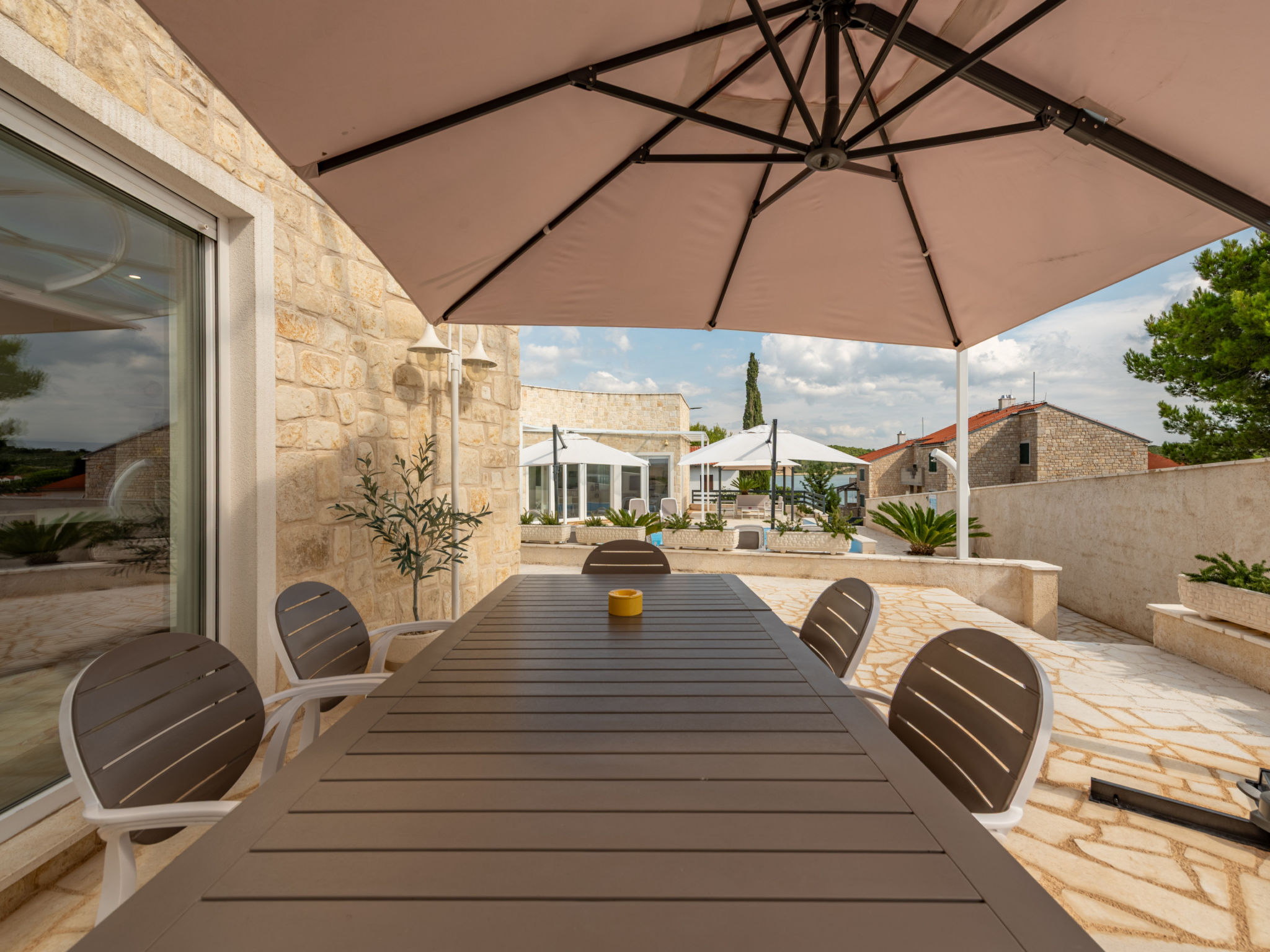 5* Unique luxury Villa Feriatum Lissa - Buiten