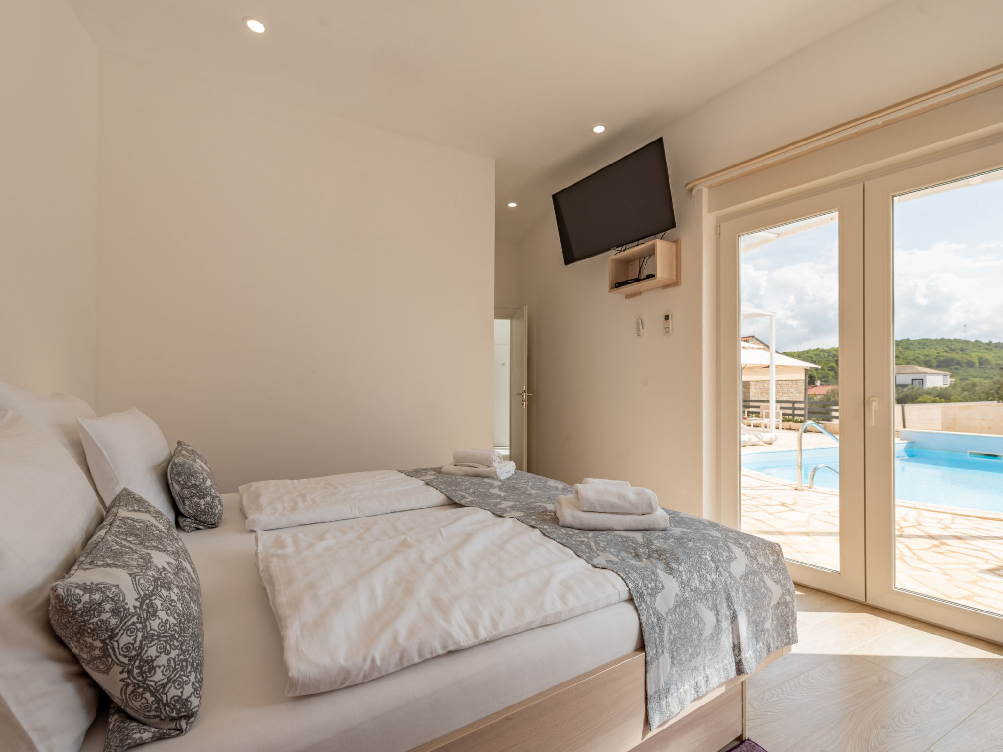 5* Unique luxury Villa Feriatum Lissa - Binnen