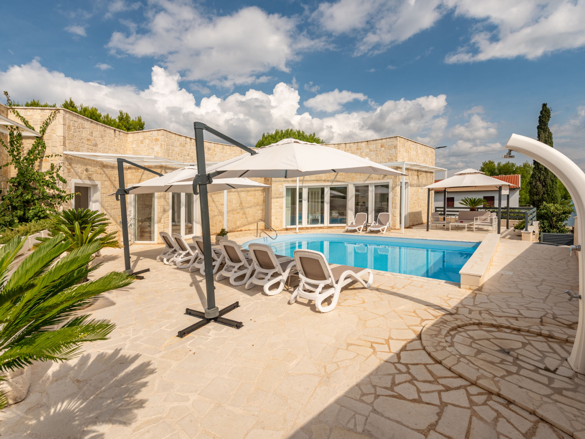 5* Unique luxury Villa Feriatum Lissa - Buiten