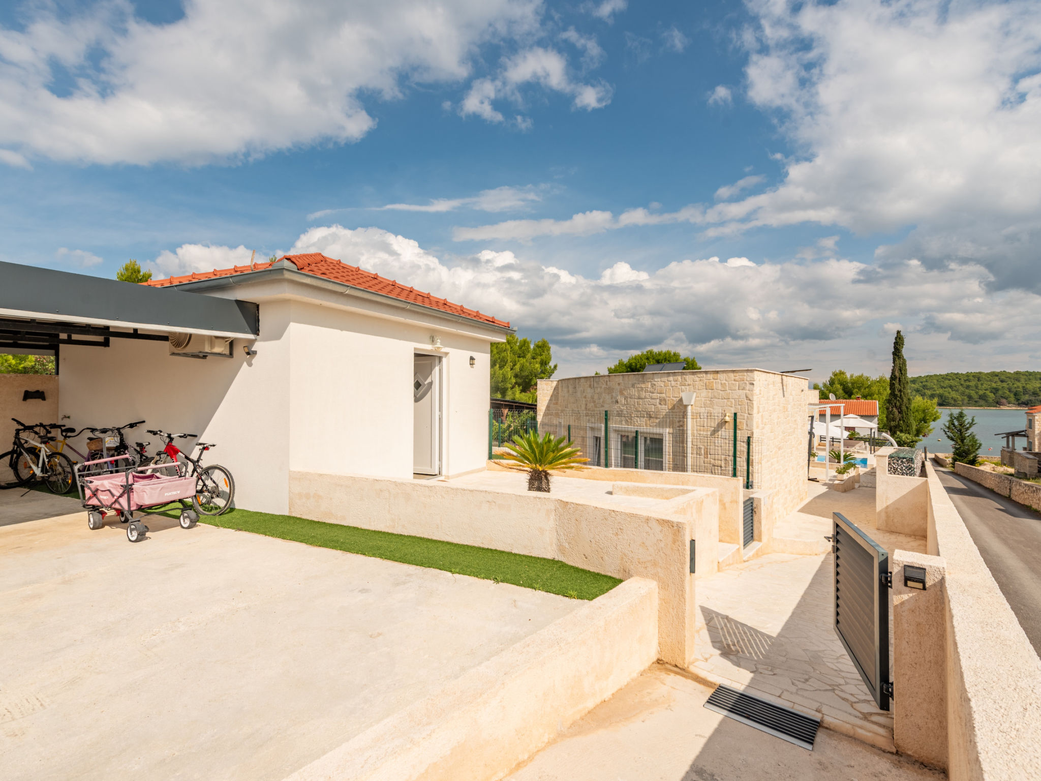 5* Unique luxury Villa Feriatum Lissa - Buiten