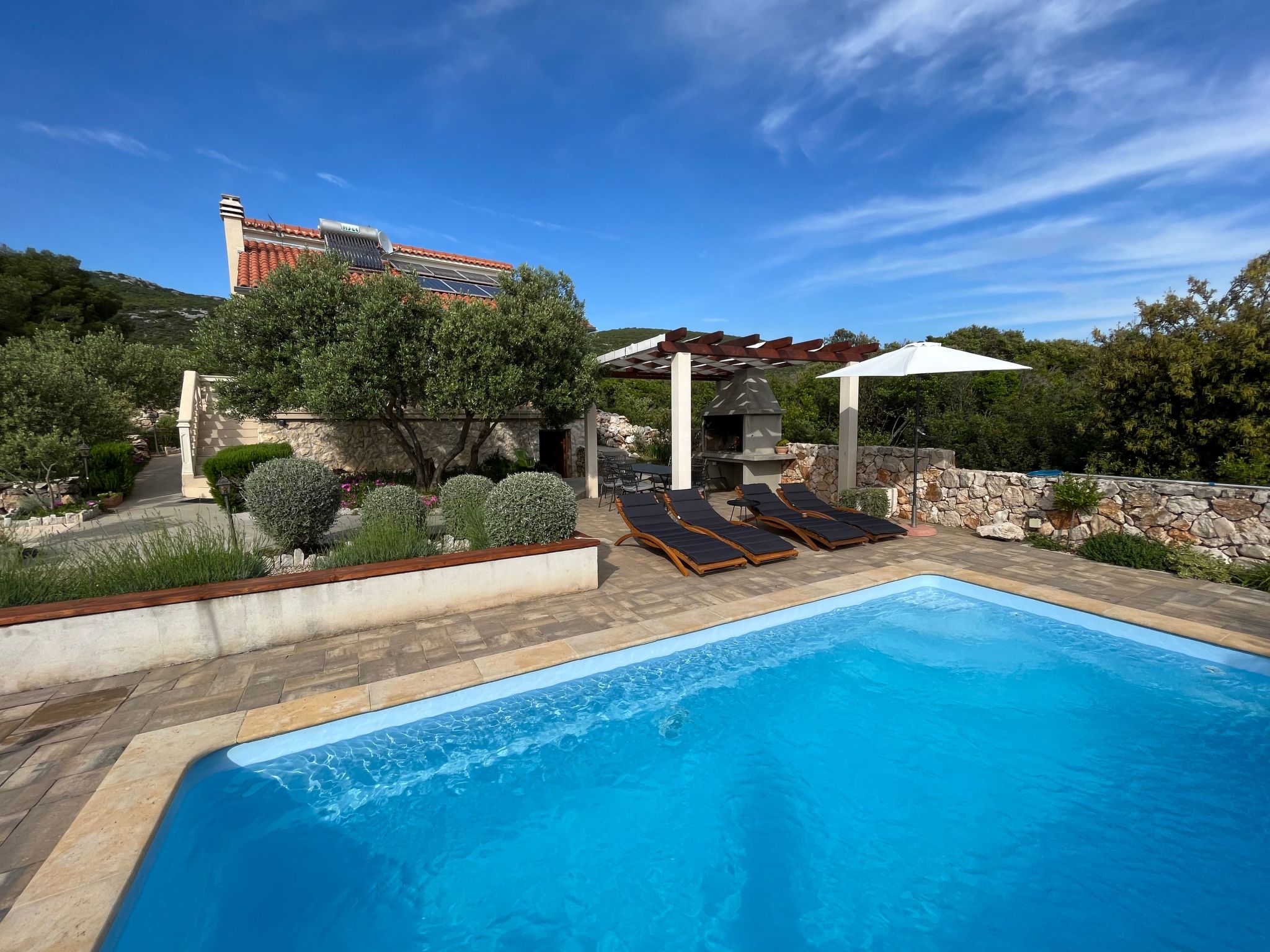 Modernes Ferienhaus Robinson in Dobropoljana-Binnen