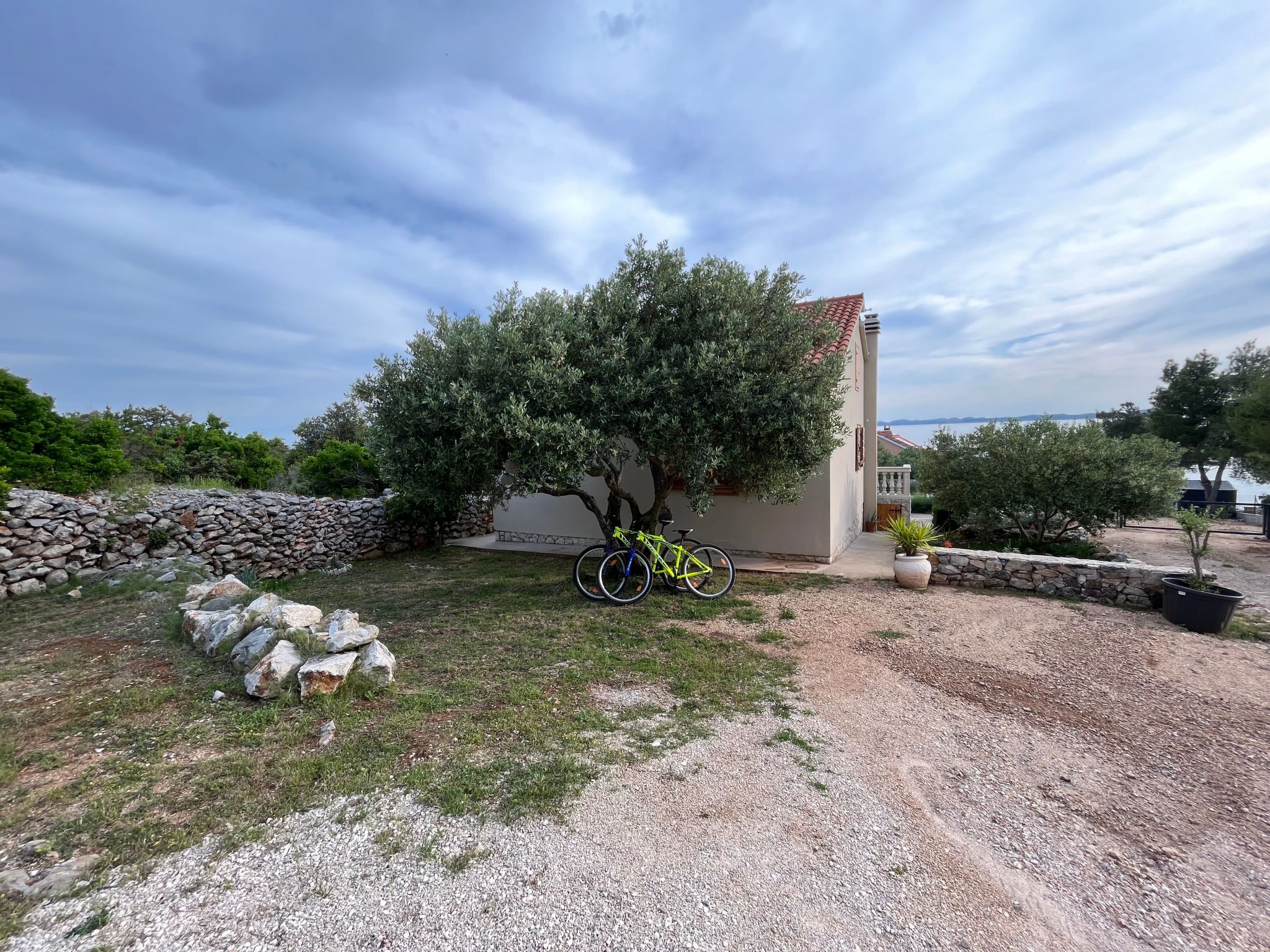 Modernes Ferienhaus Robinson in Dobropoljana-Binnen