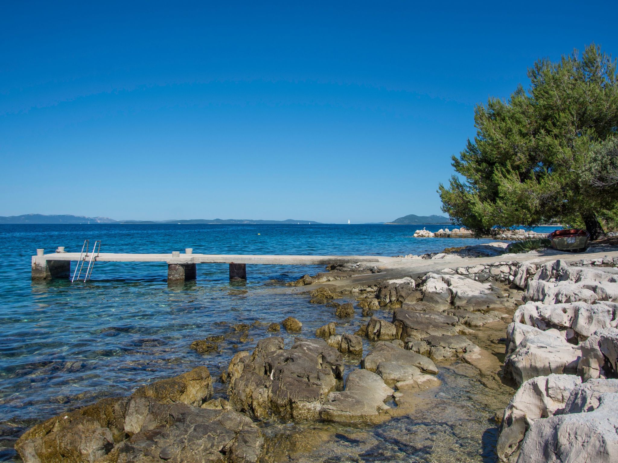 Modernes Ferienhaus Robinson in Dobropoljana-Binnen