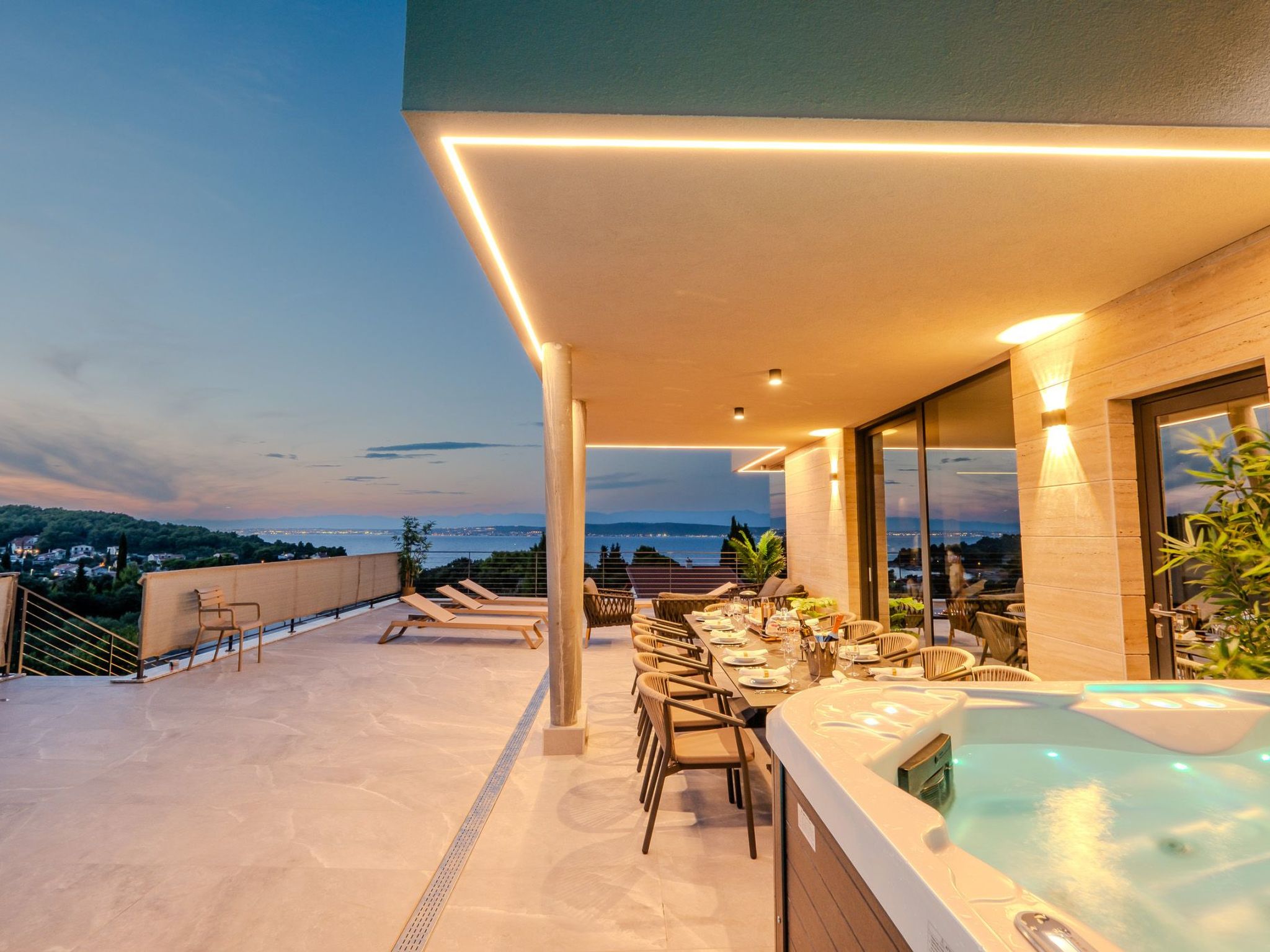 Urlaub Luxusvilla "Villa Supreme Pasman" neu-Binnen