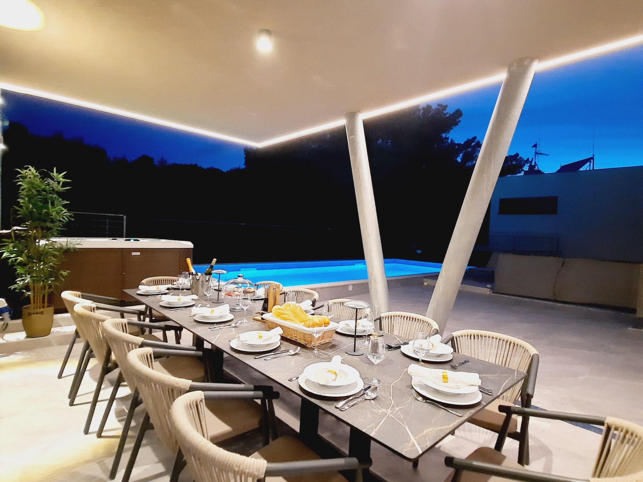 Urlaub Luxusvilla "Villa Supreme Pasman" neu-Binnen