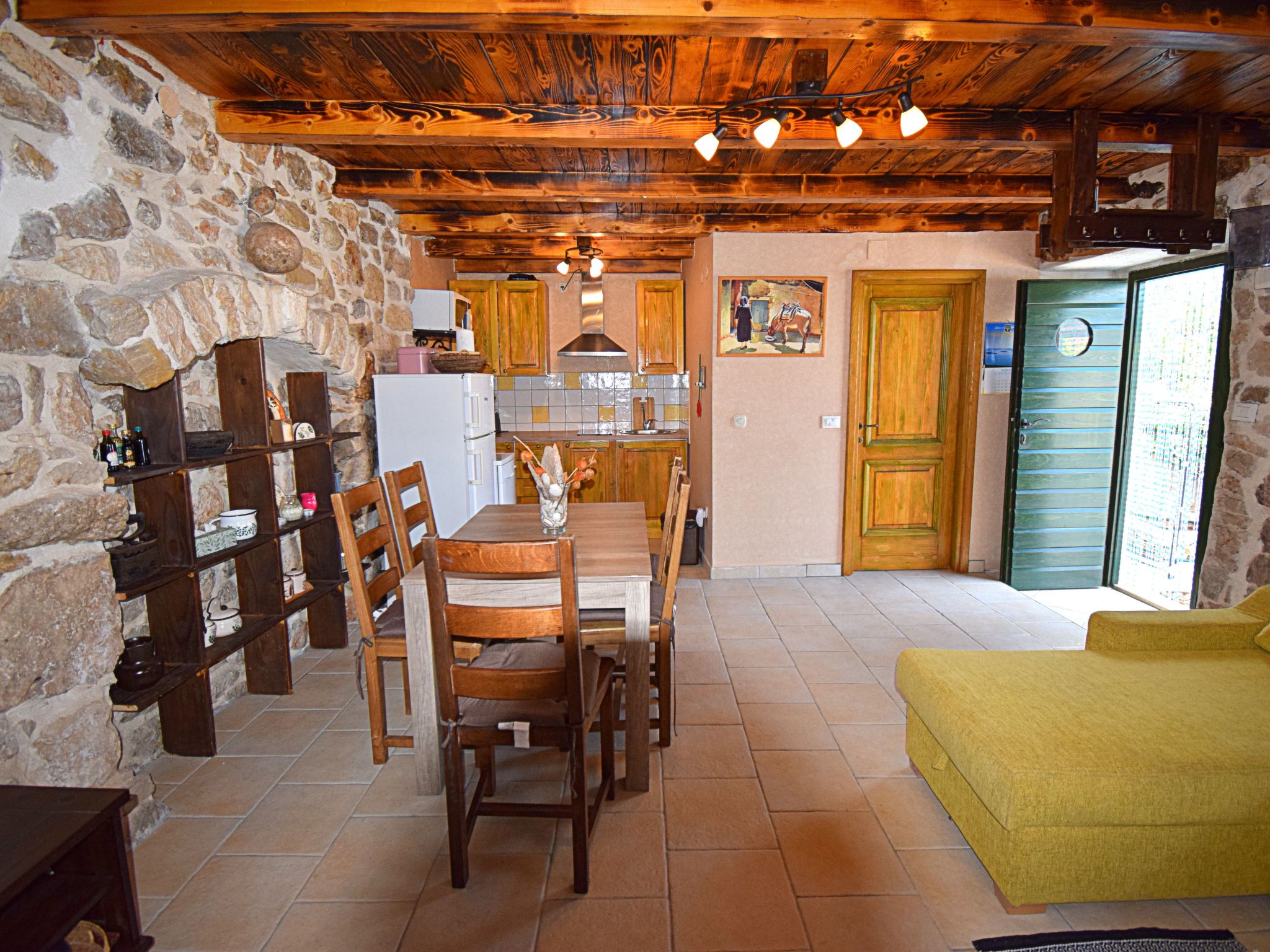 In Dobropoljana mit Privatem Pool-Binnen