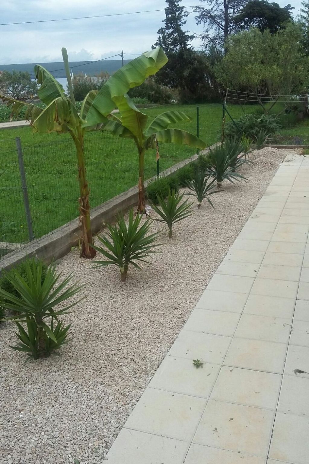 Modernes Ferienhaus in Dobropoljana mit Terrasse, Garten und Grill-Image-tags.info