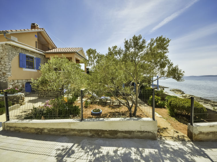 Zeezicht en rust in vakantiehuis Antica op Pašman in Pašman