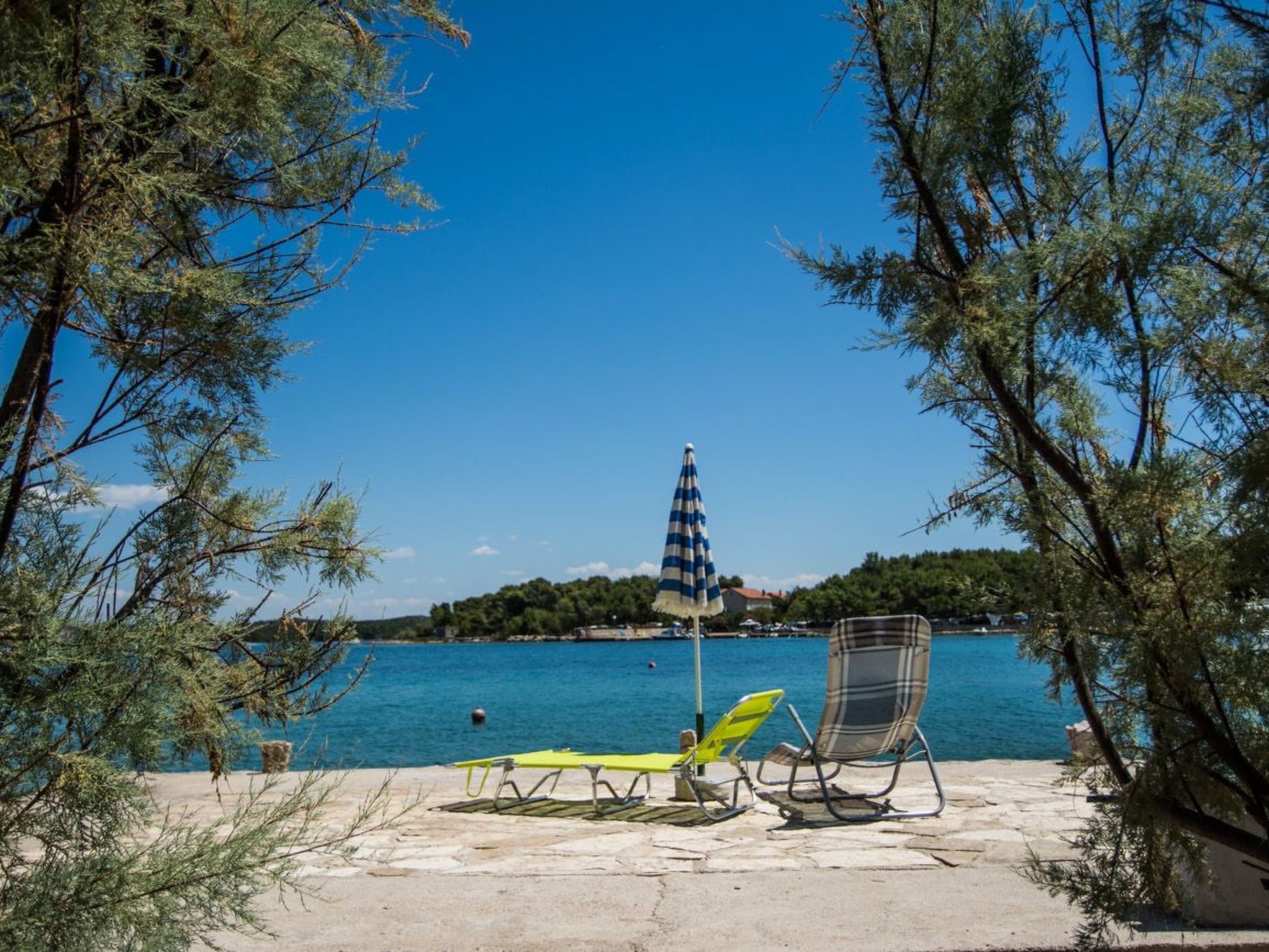 Wohnung "Mama Roza" mit Blick auf das Wasser-Image-tags.info