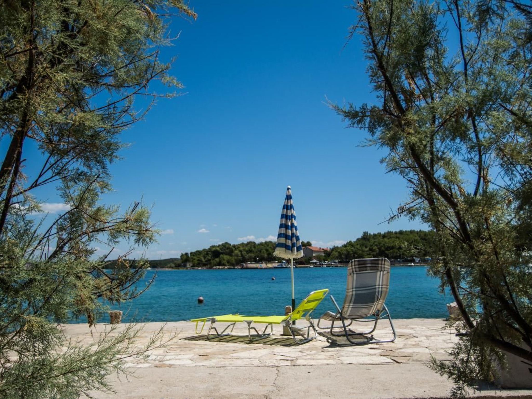 Studio mit schönem Blick auf das Meer-Image-tags.info