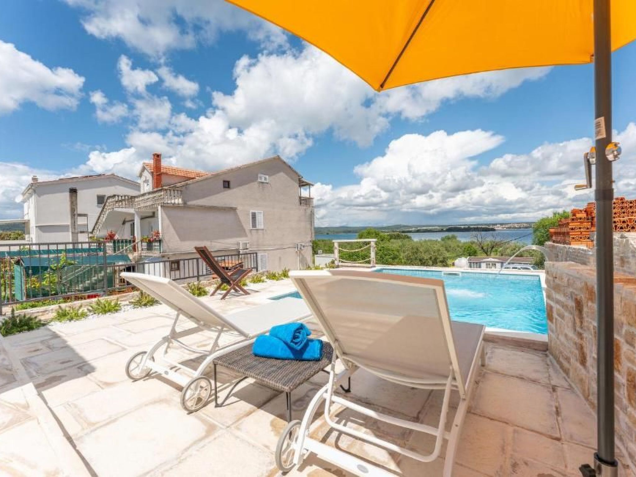 "Haus 51" direkt am Strand-Binnen