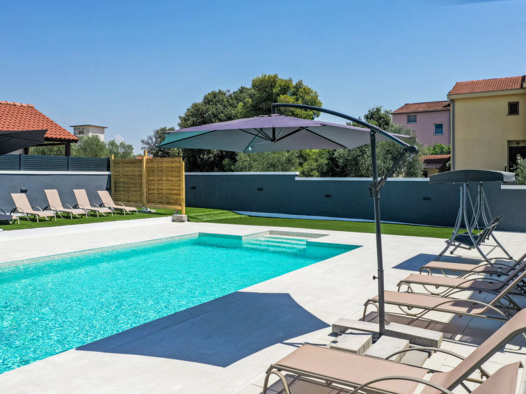 Vakantiehuis Sonja in Biograd na Moru met verwarmd privézwembad in Biograd na Moru