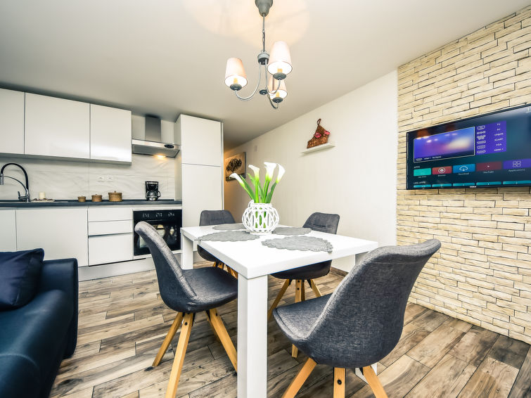 Search and Stay destination Biograd na Moru, Zadarska županija - Croatia from AU$ 161. Petra