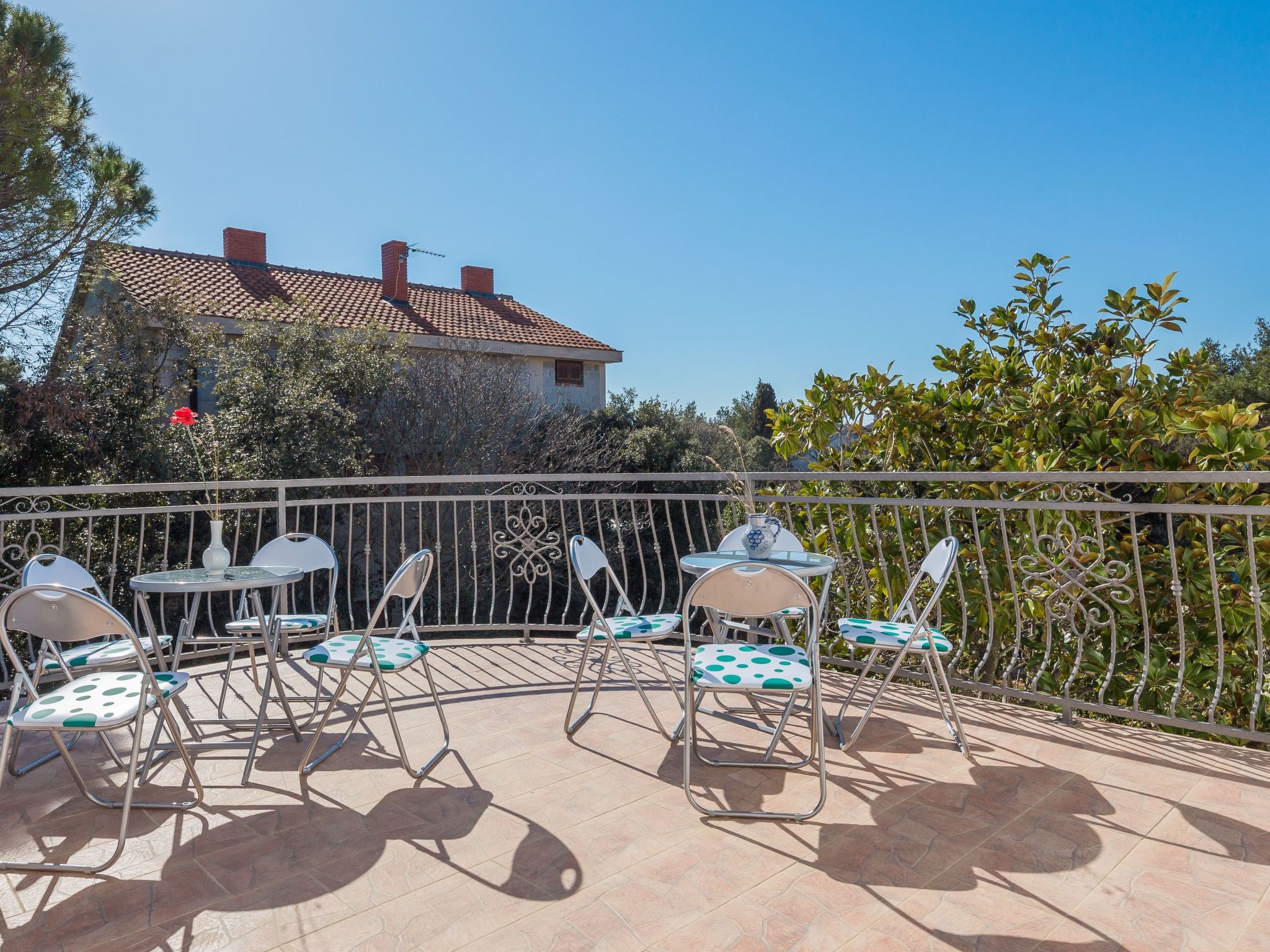 Moderne Strandwohnung in zentraler Lage-Image-tags.info