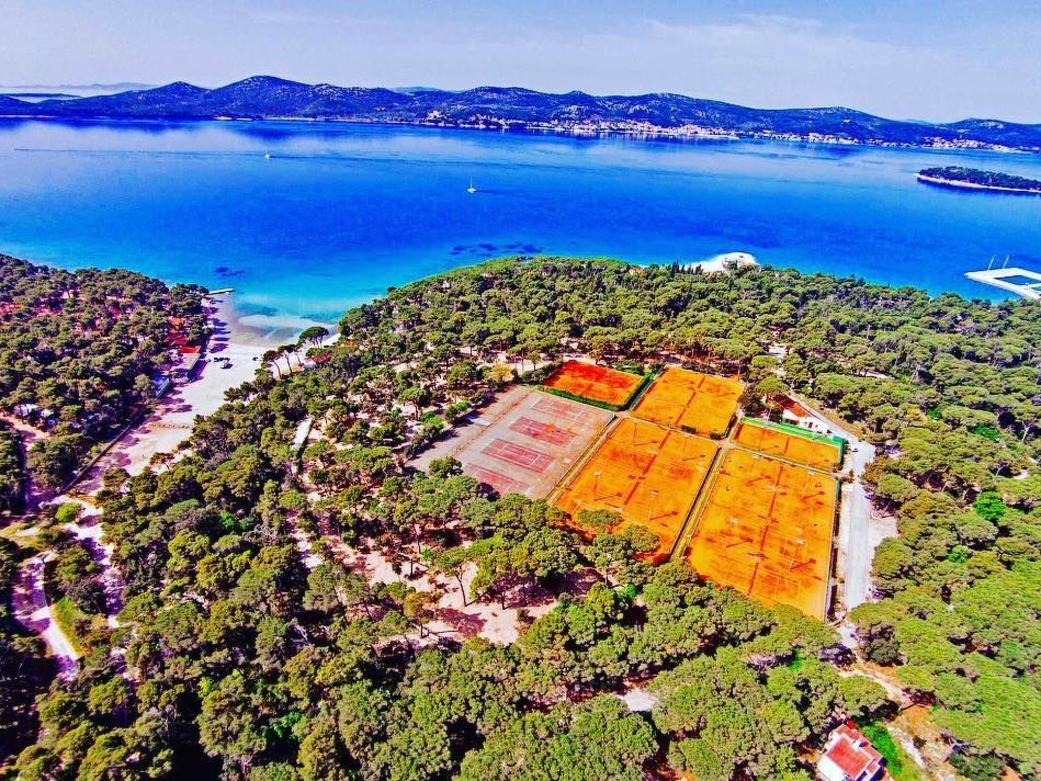 Moderne Strandwohnung in zentraler Lage-Image-tags.info