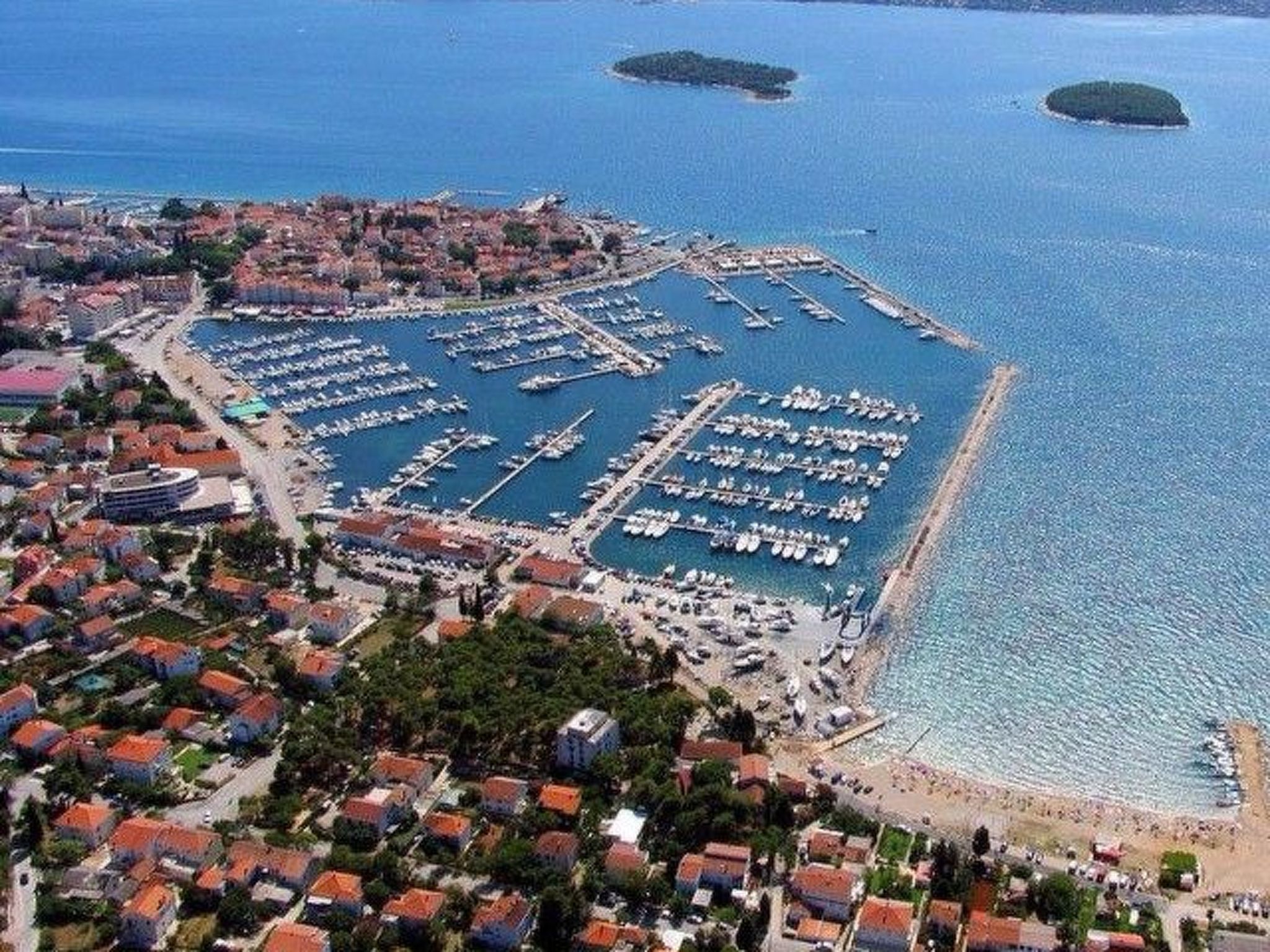 Moderne Strandwohnung in zentraler Lage-Image-tags.info