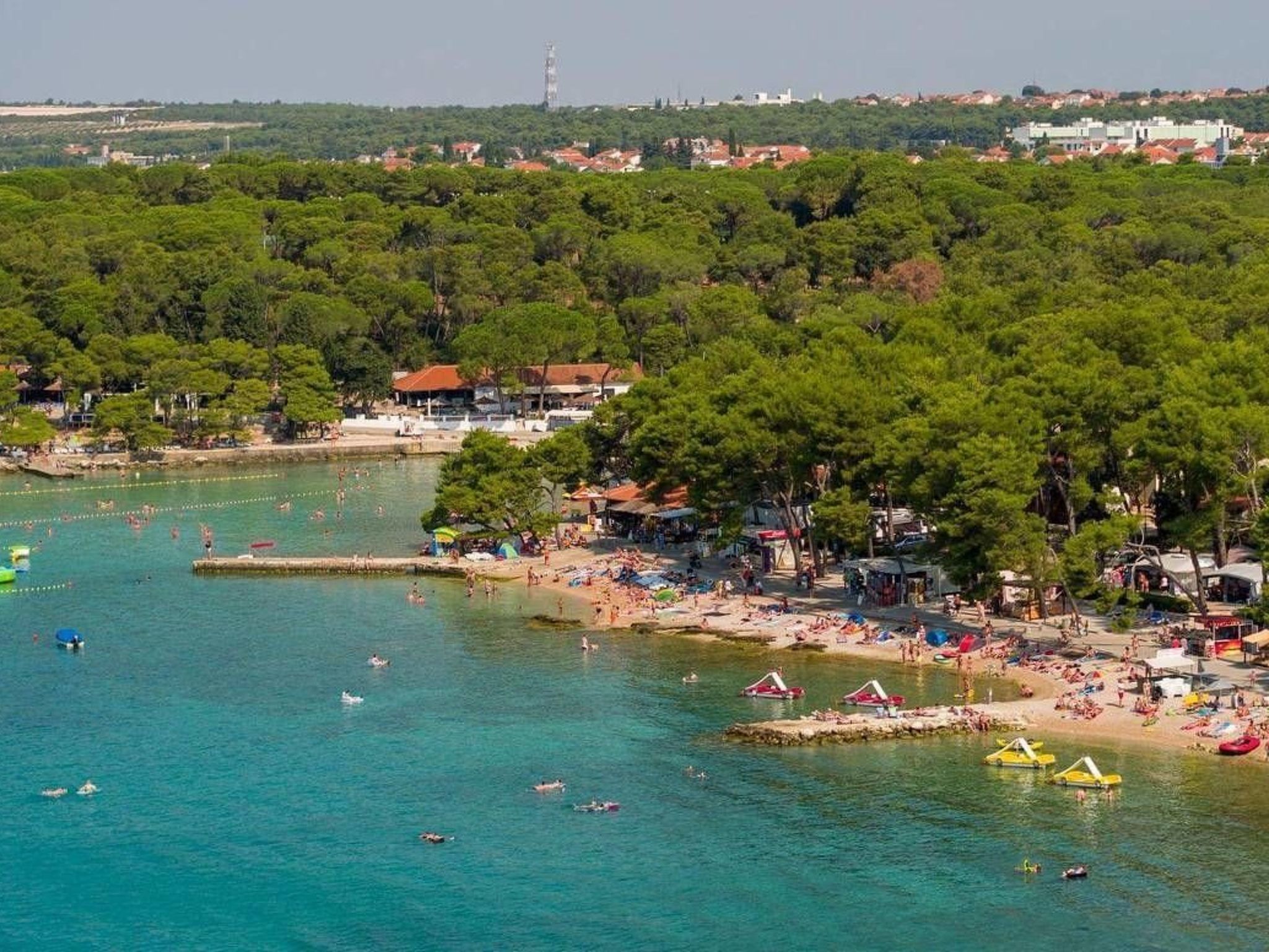 Moderne Strandwohnung in zentraler Lage-Image-tags.info