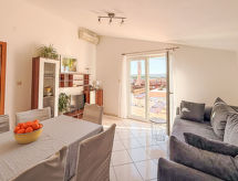 Knus appartement Ana vlakbij zee en strand in Turanj, Biograd - thumbnail 5