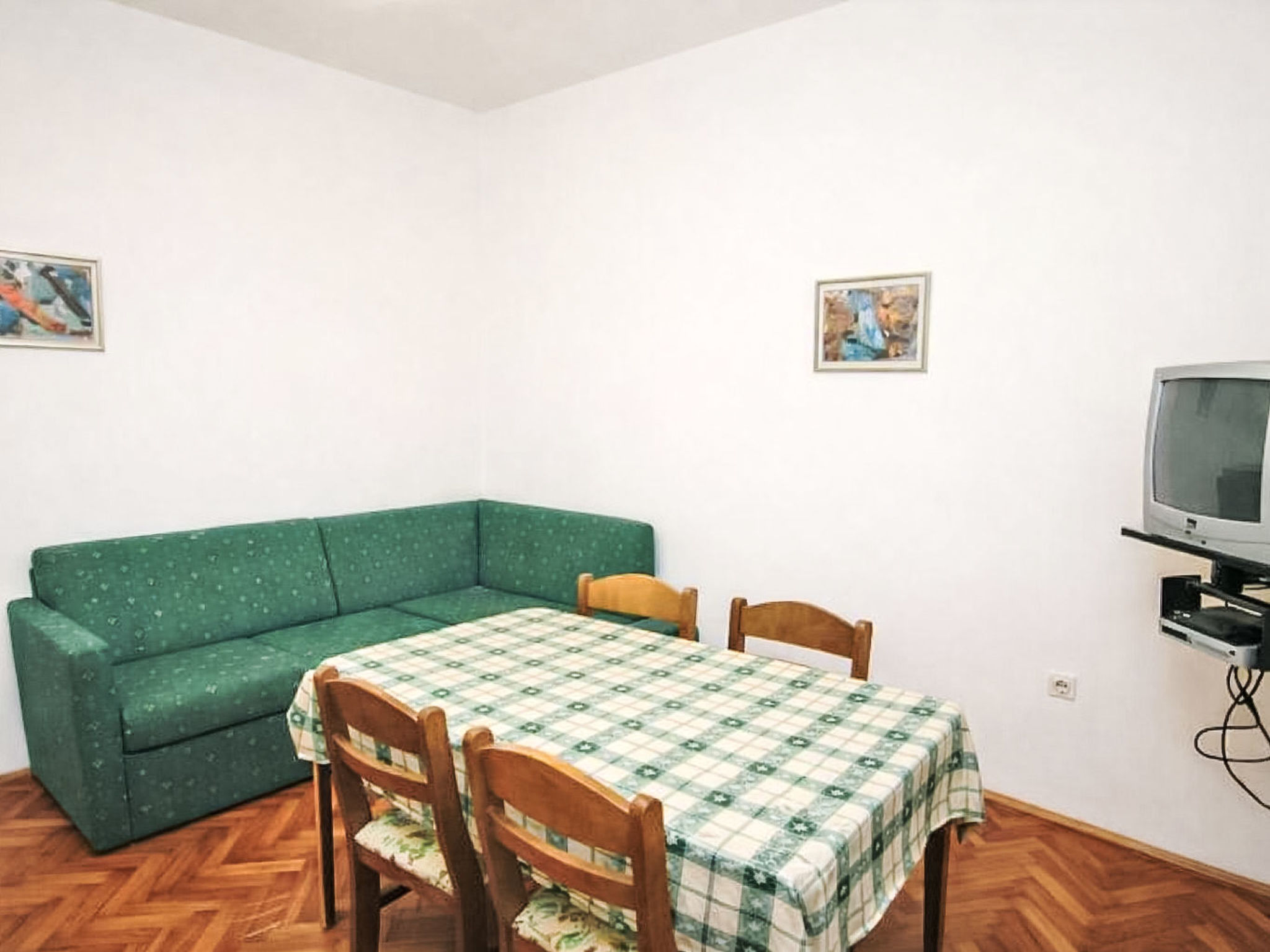 Wohnung "Blažević 2" direkt am Strand - Dedans