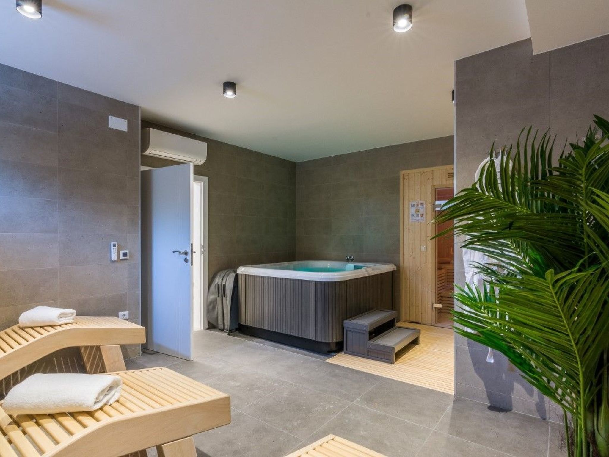 Villa Blue Diamond für 10 Personen in Biograd-Dedans