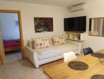 Moreta Mare: sfeervol vrijstaand huis met terras, 200m van zee in Biograd - thumbnail 6