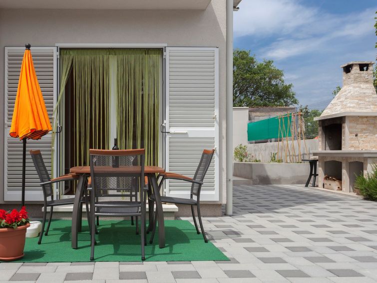 "Dinka" Mit Terrasse - Biograd na Moru