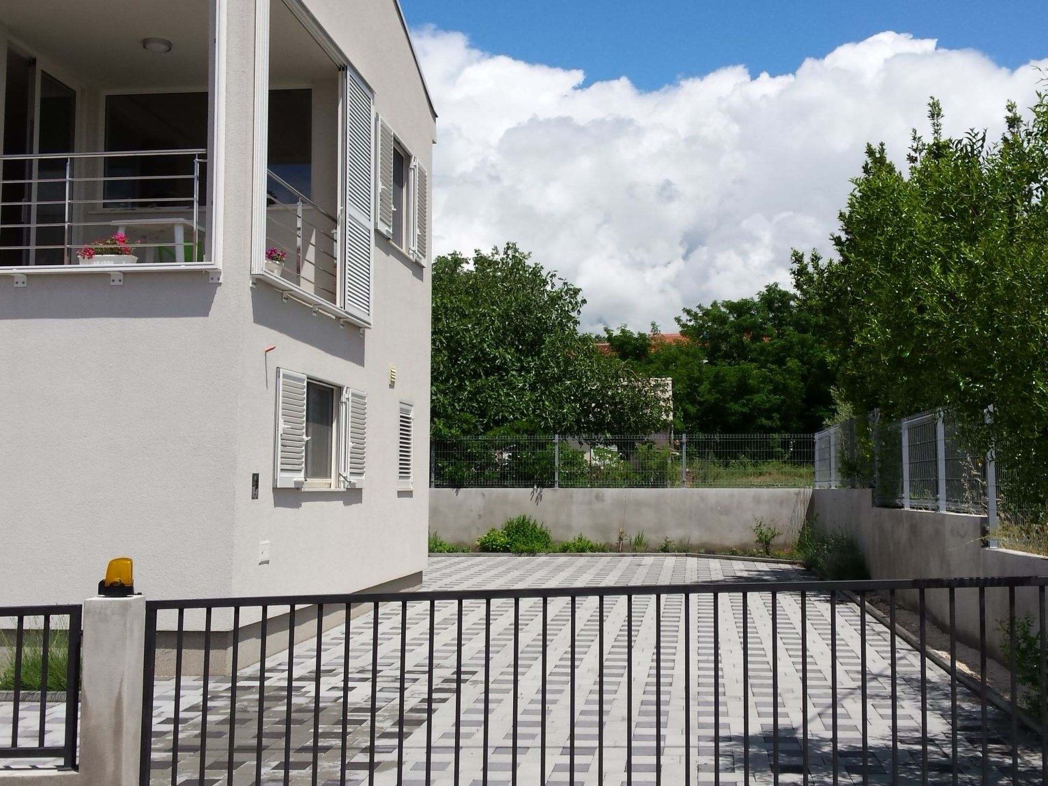 "Dinka" mit Terrasse