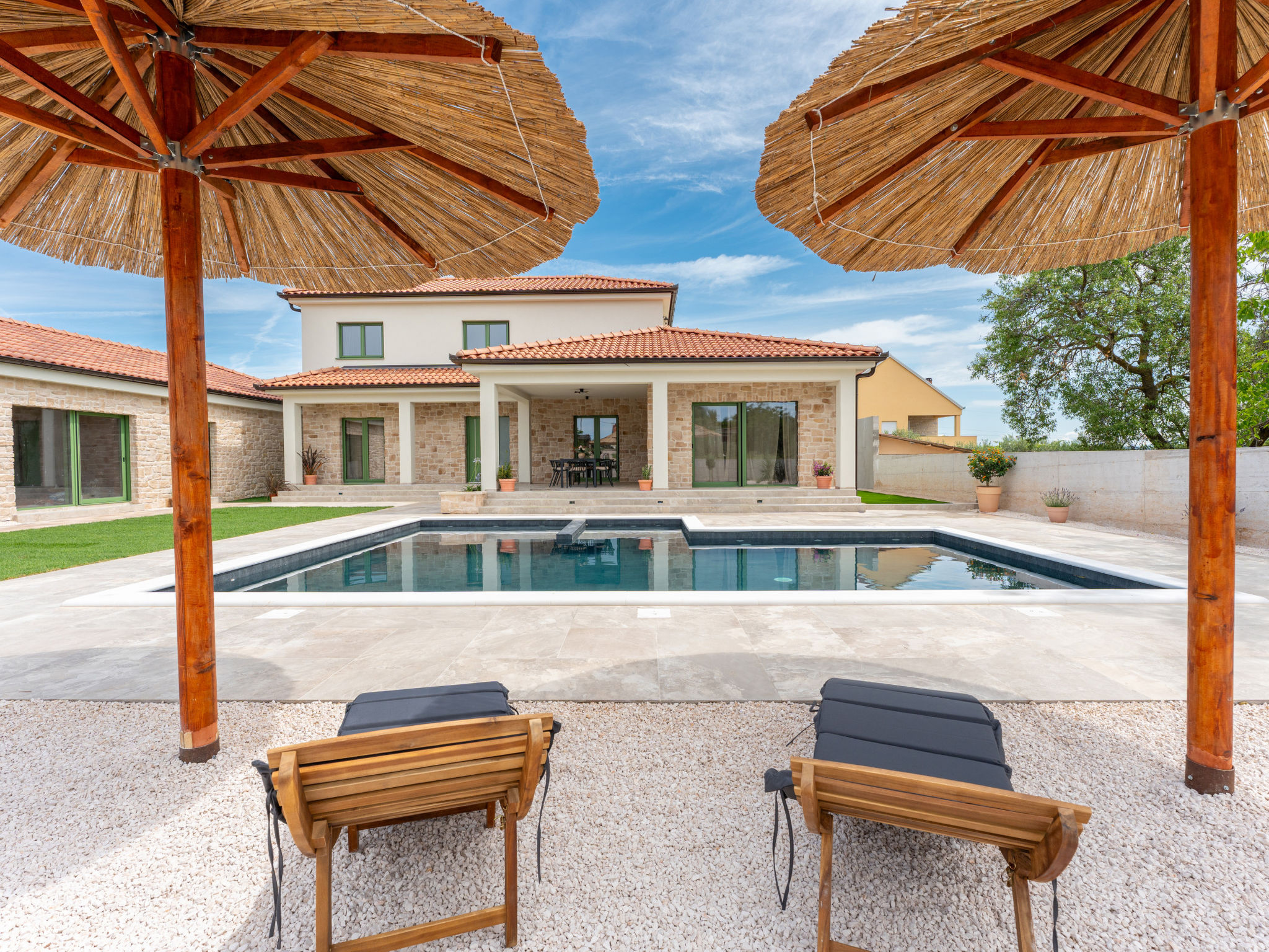 Beautiful Villa Lorna with pool - Binnen