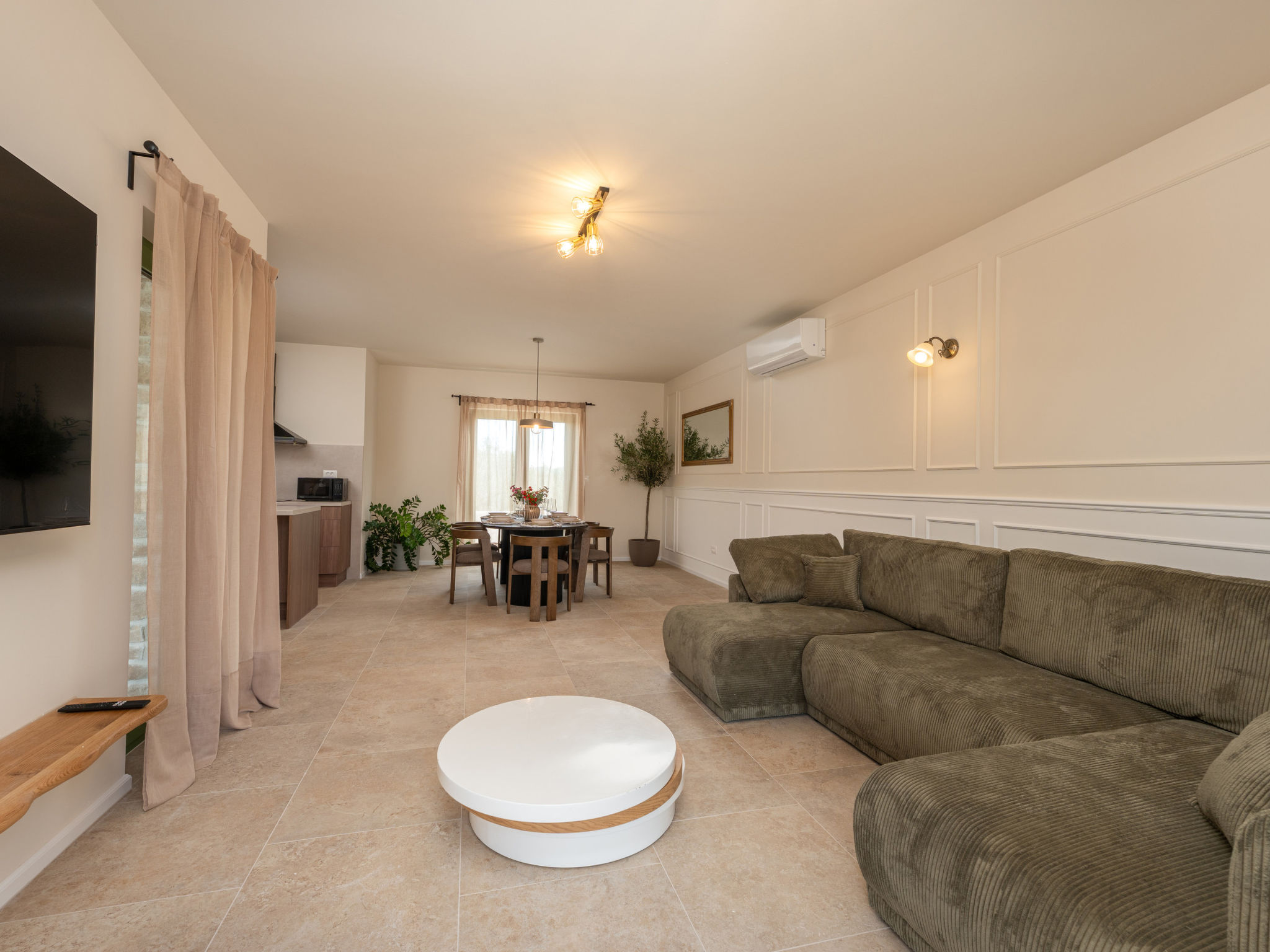 Beautiful Villa Lorna with pool - Binnen