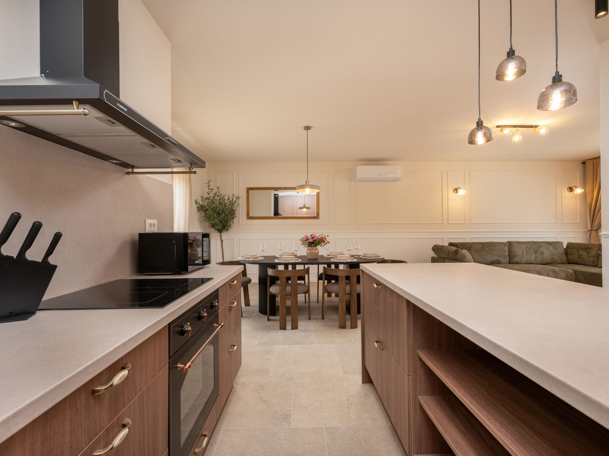 Beautiful Villa Lorna with pool - Binnen