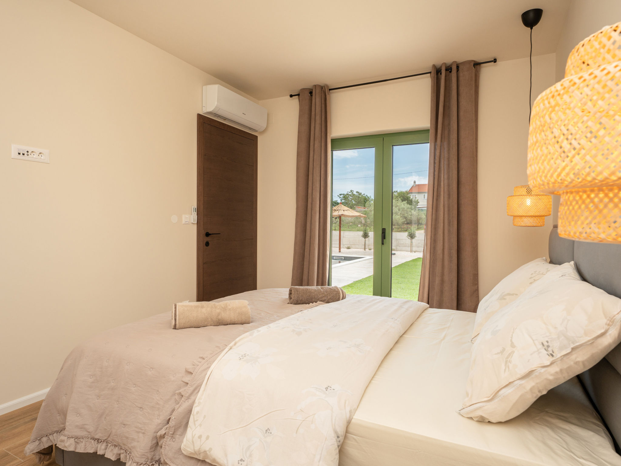 Beautiful Villa Lorna with pool - Binnen