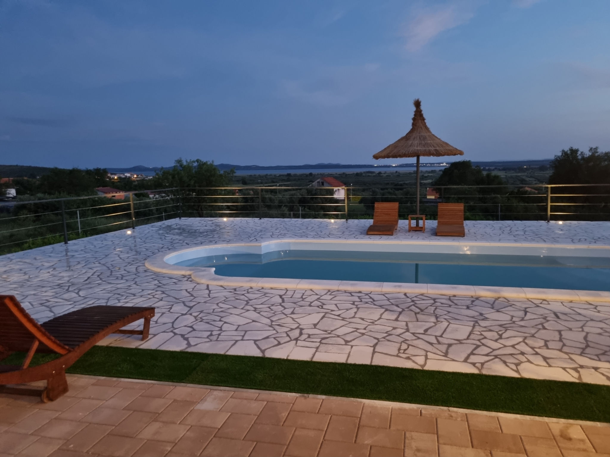 Holiday Home A&M with pool and lakeview - Buiten