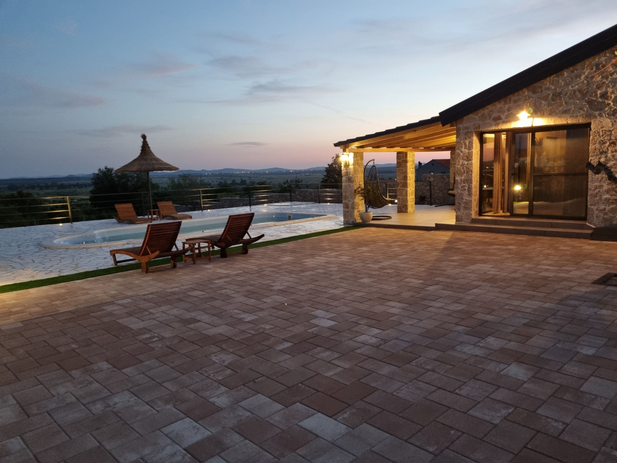 Holiday Home A&M with pool and lakeview - Buiten