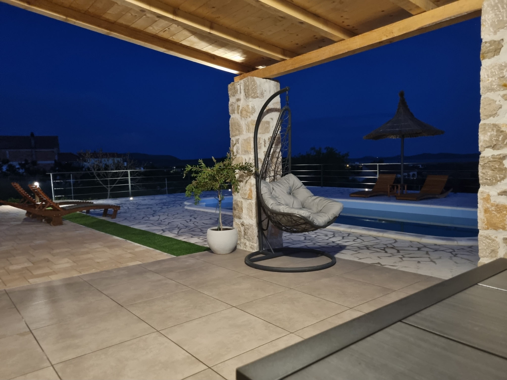 Holiday Home A&M with pool and lakeview - Buiten