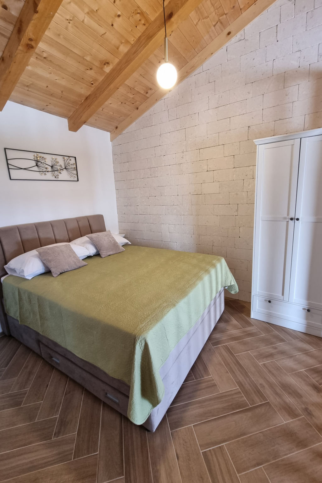 Holiday Home A&M with pool and lakeview - Binnen