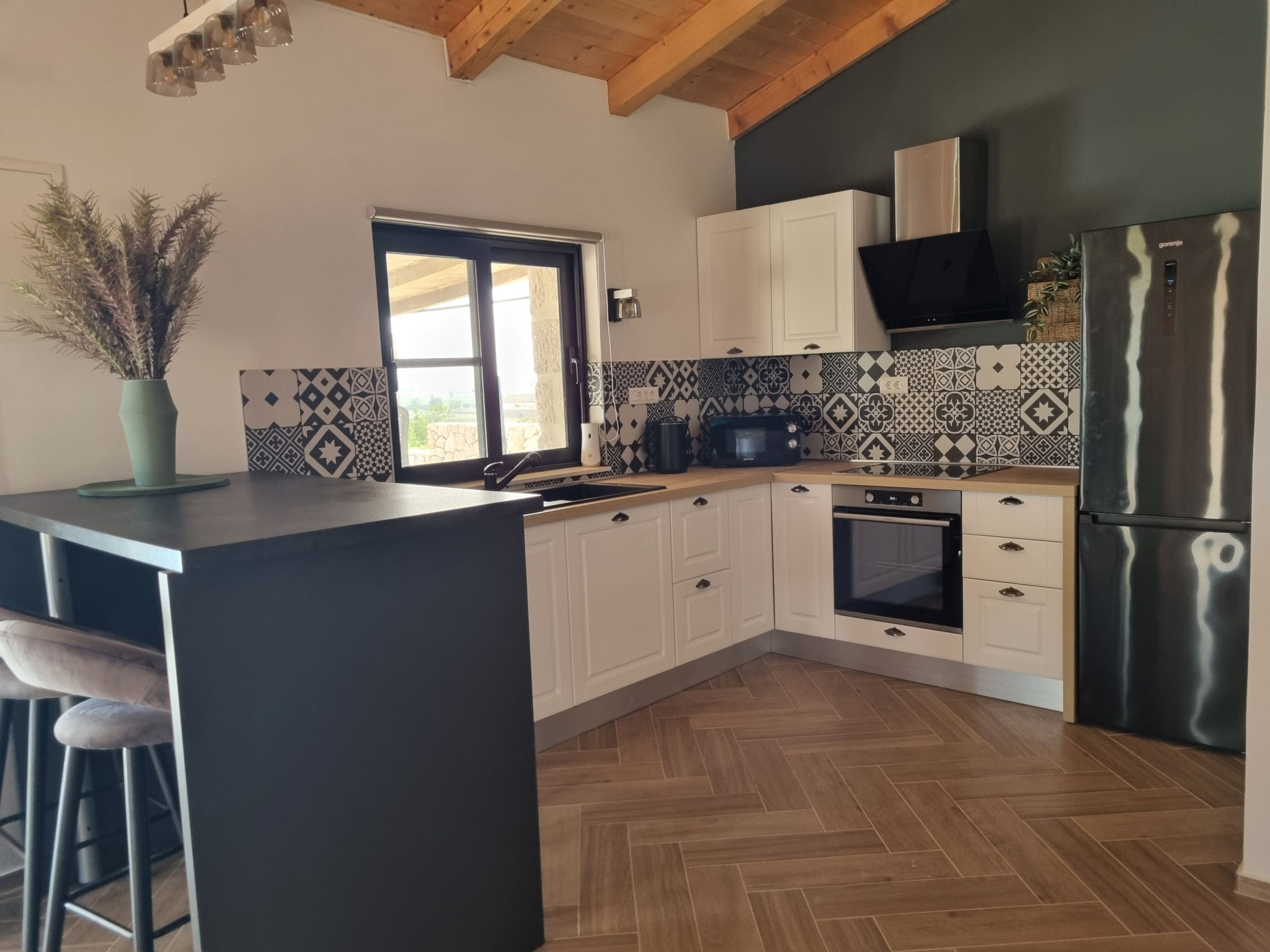 Holiday Home A&M with pool and lakeview - Binnen
