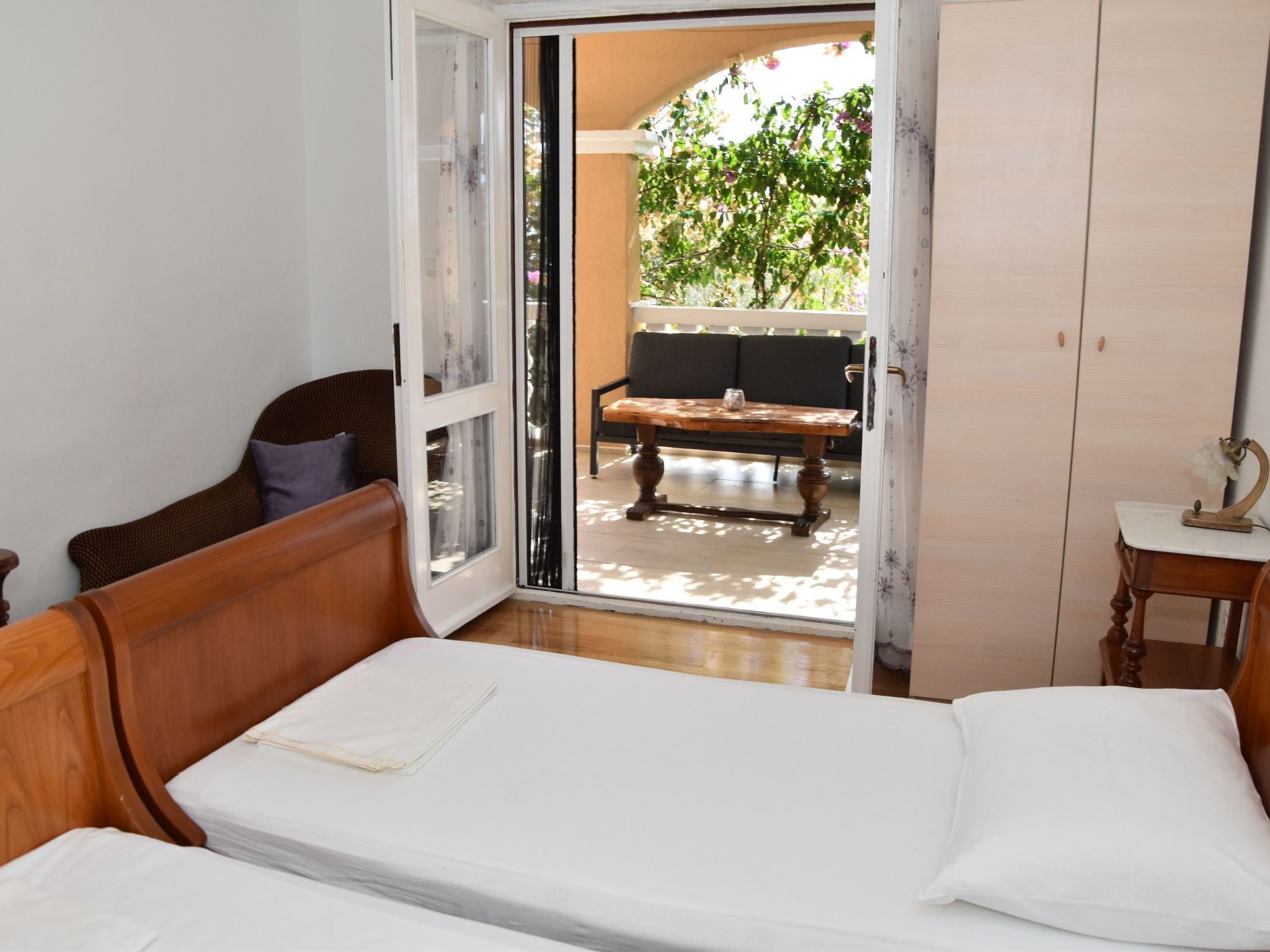 Ruhige Ferienwohnung mit Terrasse und Garten