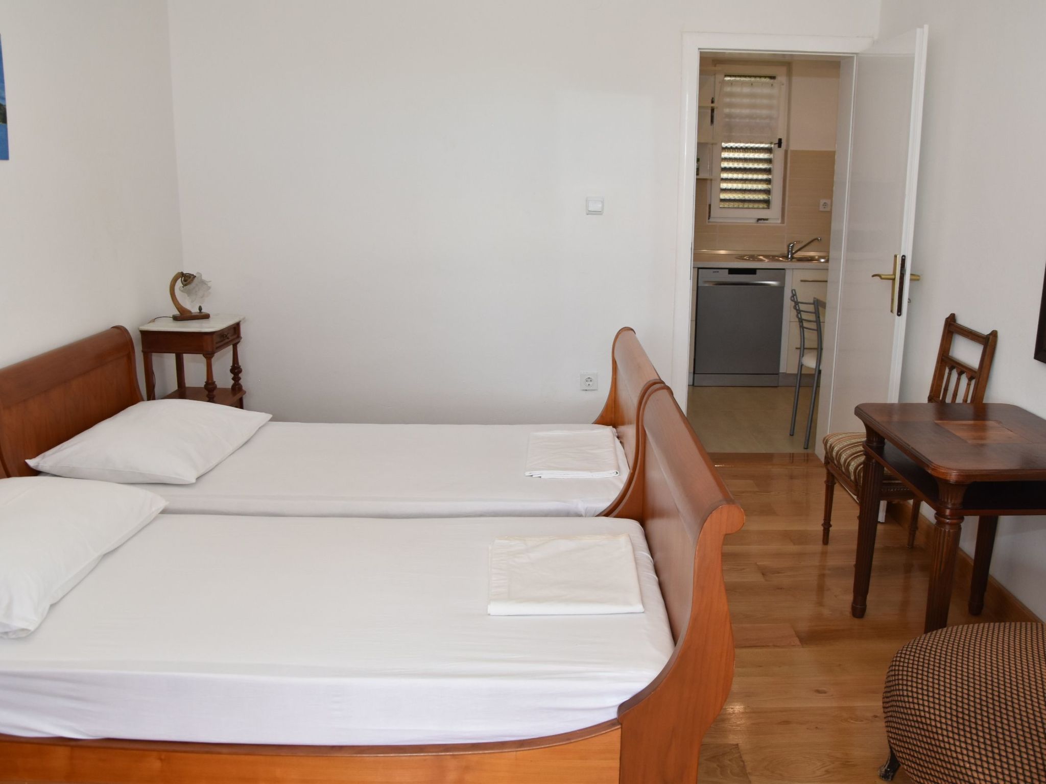 Ruhige Ferienwohnung mit Terrasse und Garten-Drinnen