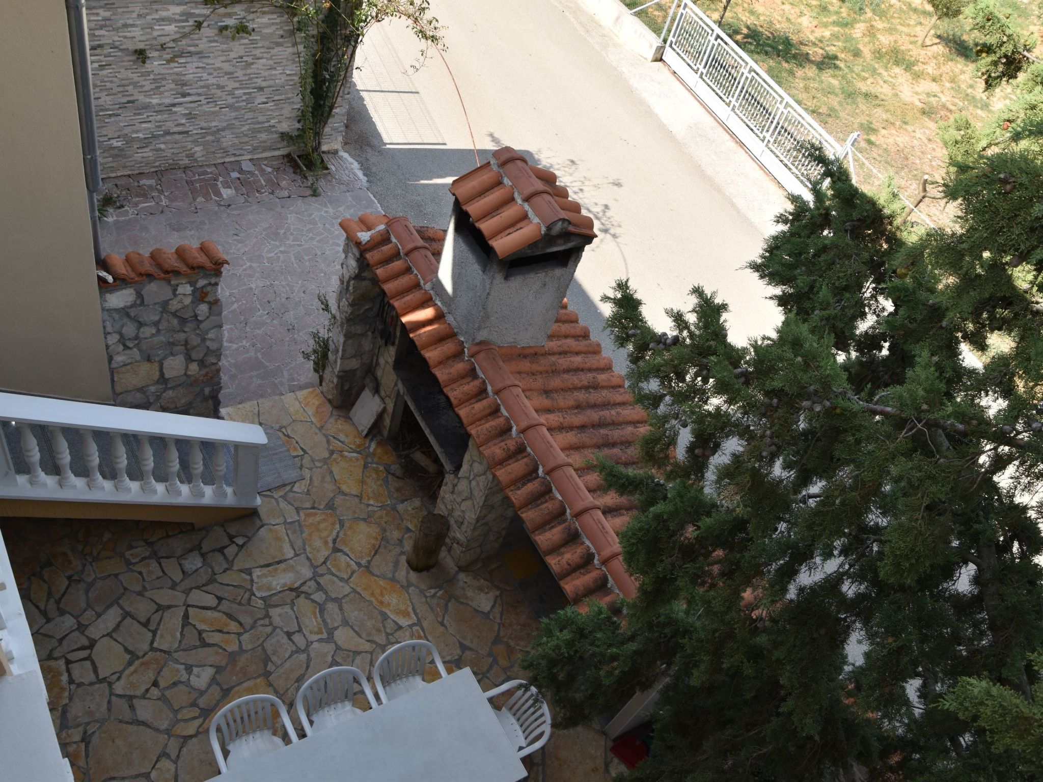 Ruhige Ferienwohnung mit Terrasse und Garten-Drinnen