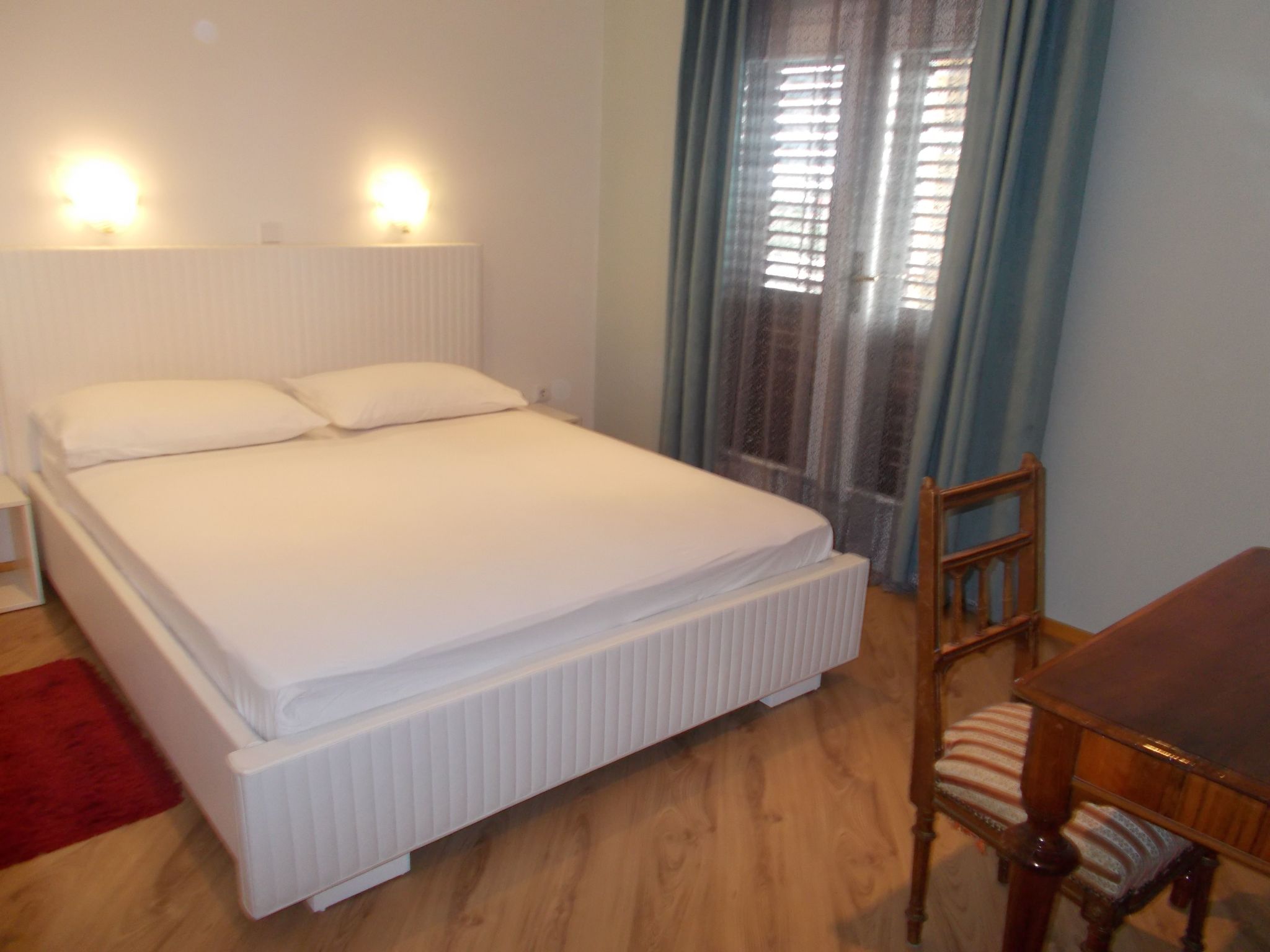 Appartement Maksan im 2. Stock mit einer Terrasse-Drinnen