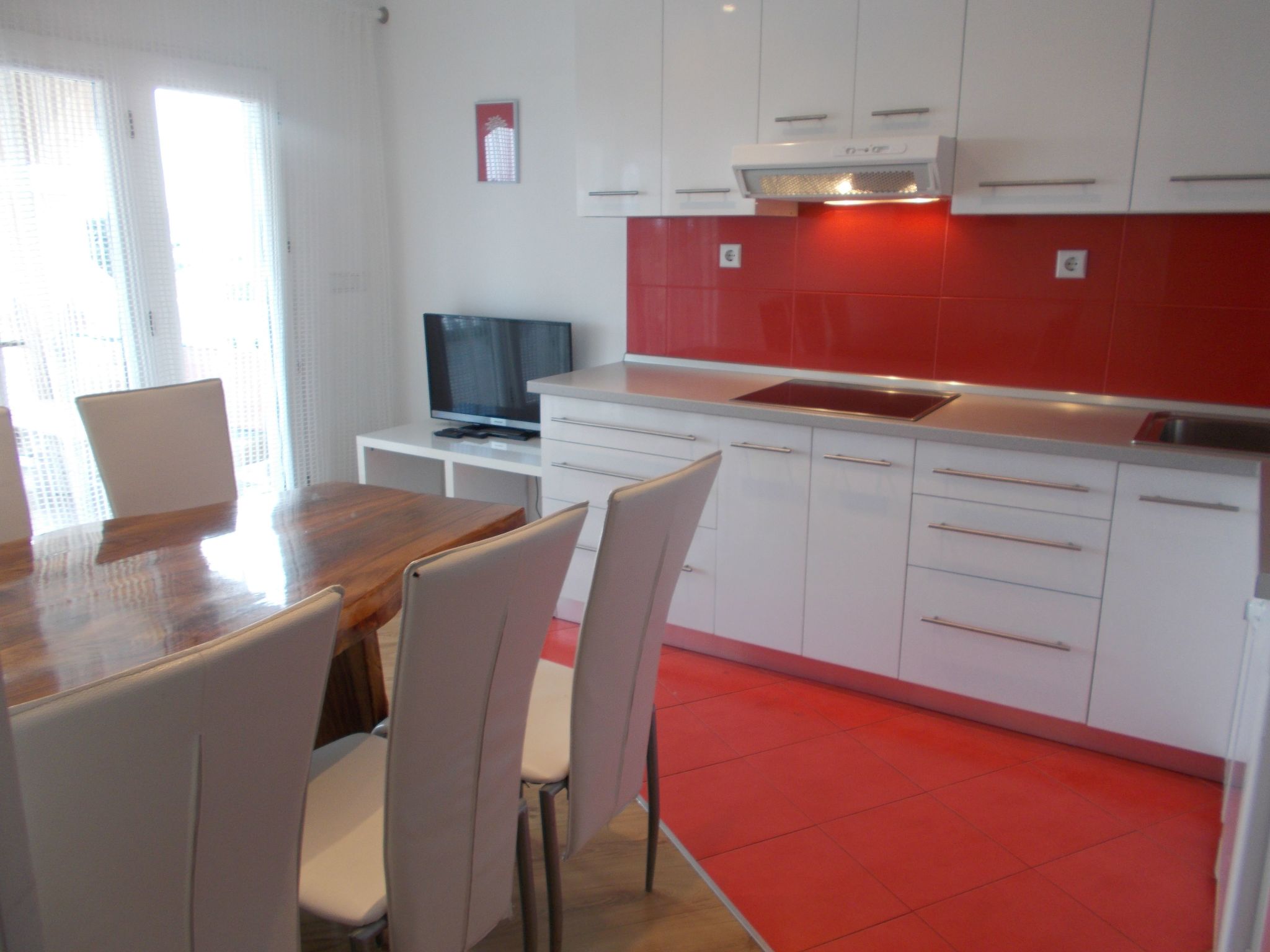 Appartement Maksan im 2. Stock mit einer Terrasse-Drinnen