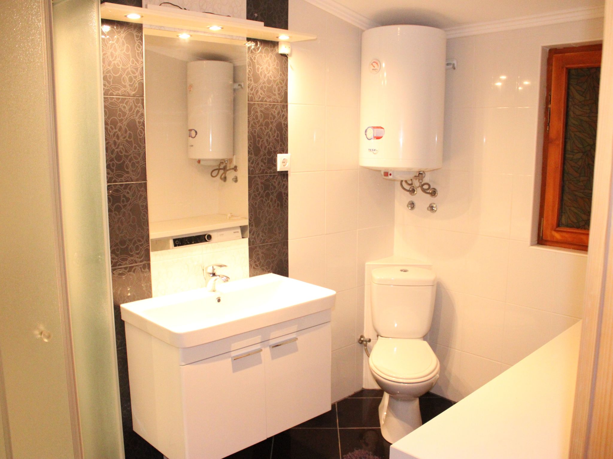 Appartement Maksan im 2. Stock mit einer Terrasse-Drinnen