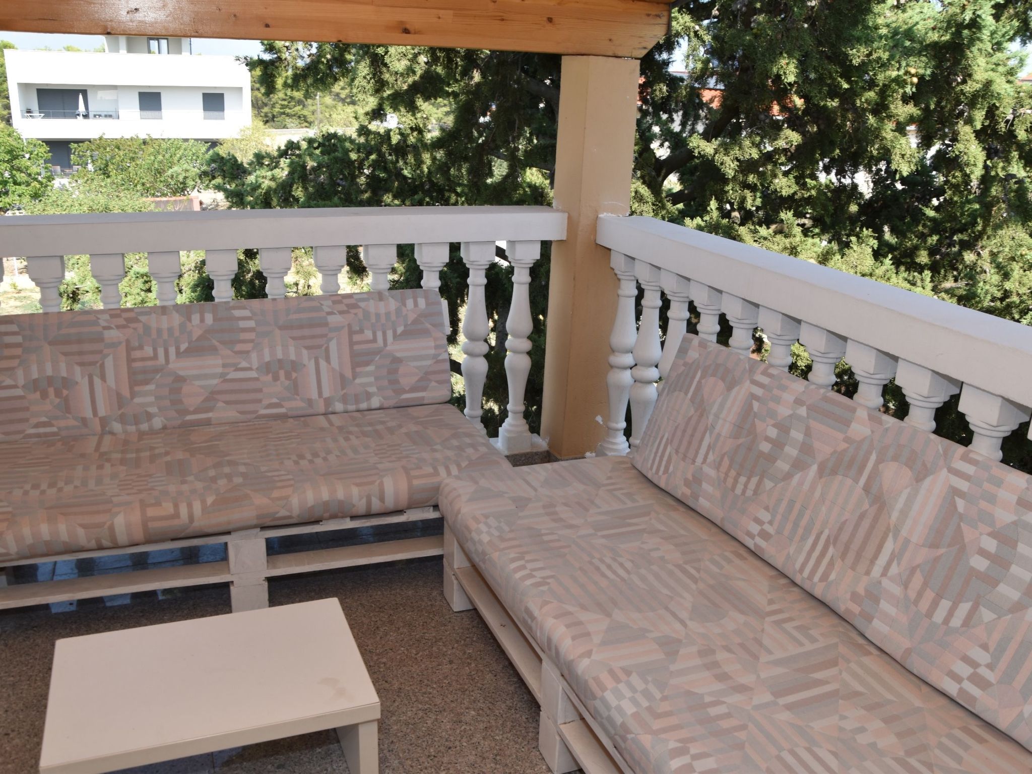 Appartement Maksan im 2. Stock mit einer Terrasse-Drinnen