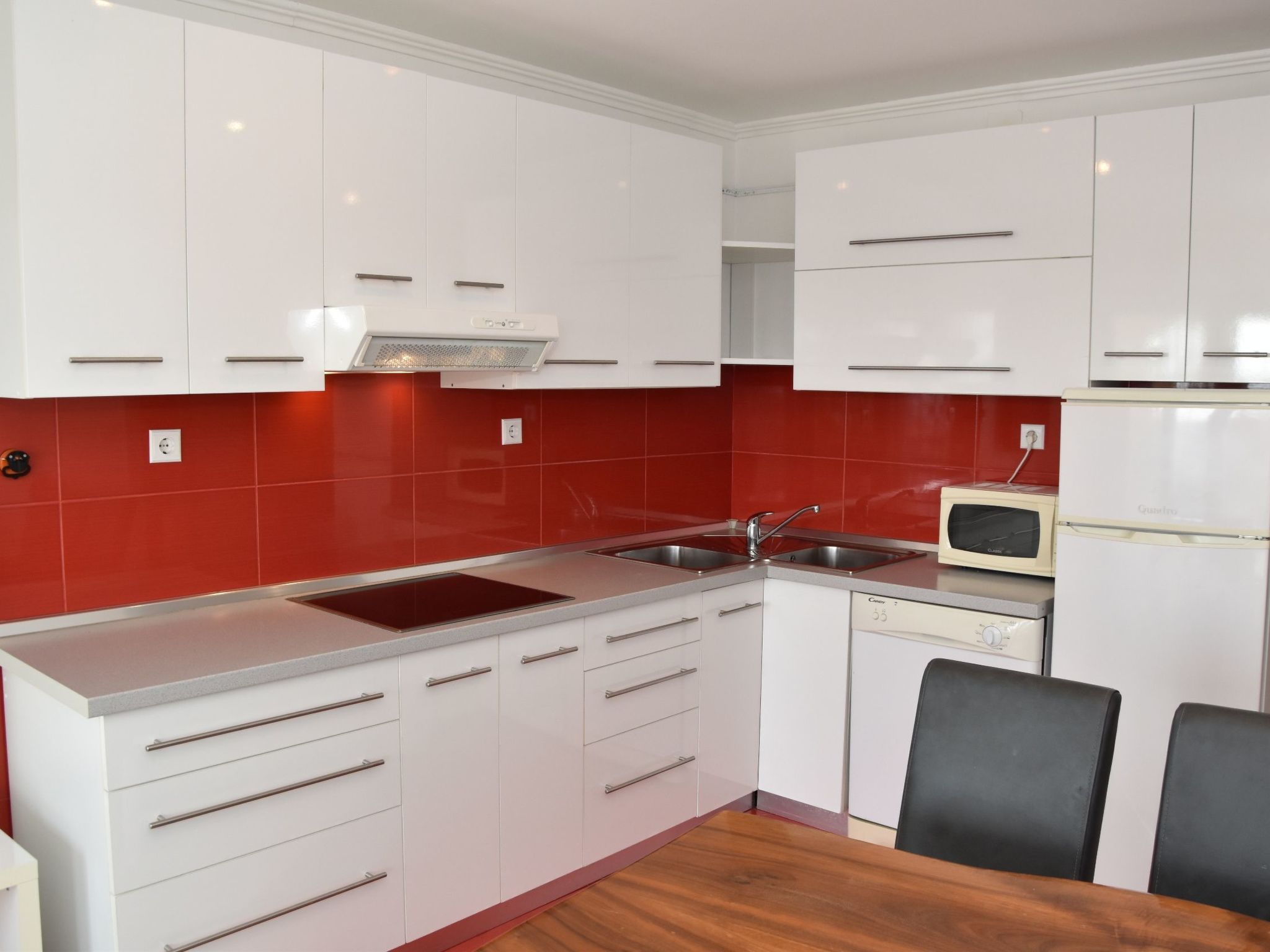 Appartement Maksan im 2. Stock mit einer Terrasse-Drinnen