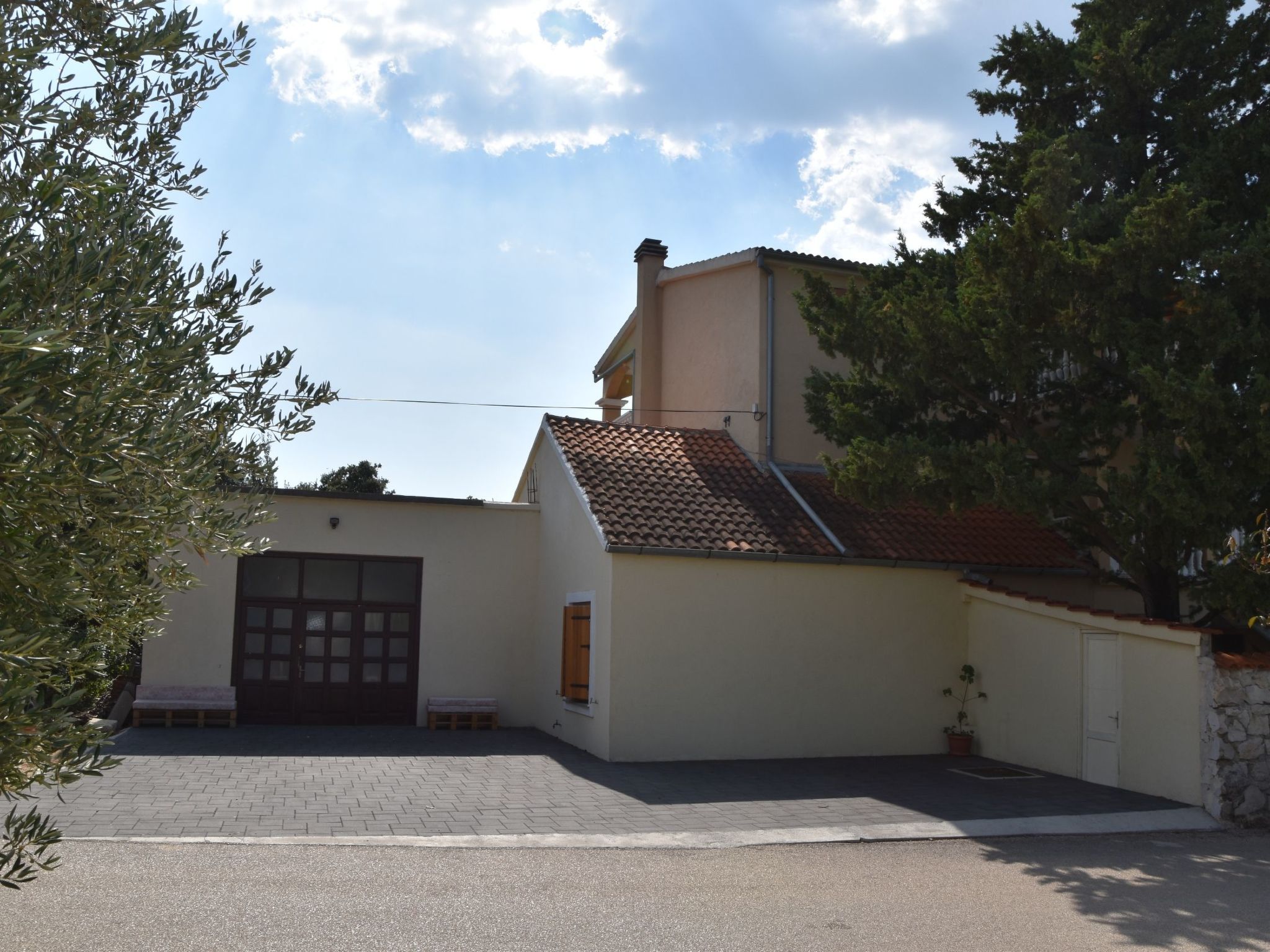 Appartement Maksan im 2. Stock mit einer Terrasse-Drinnen