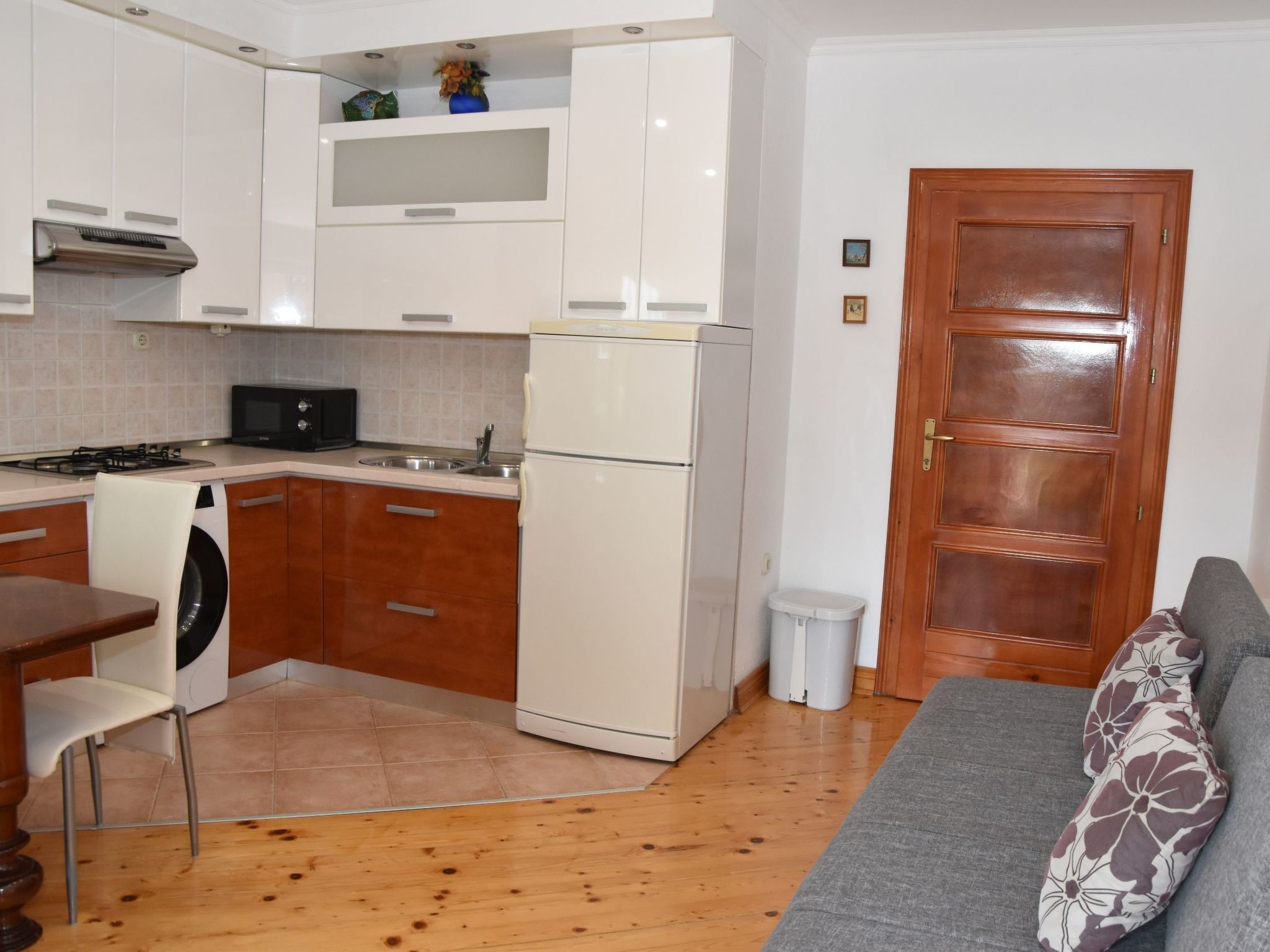 "Zeljka" mit Terrasse-Drinnen