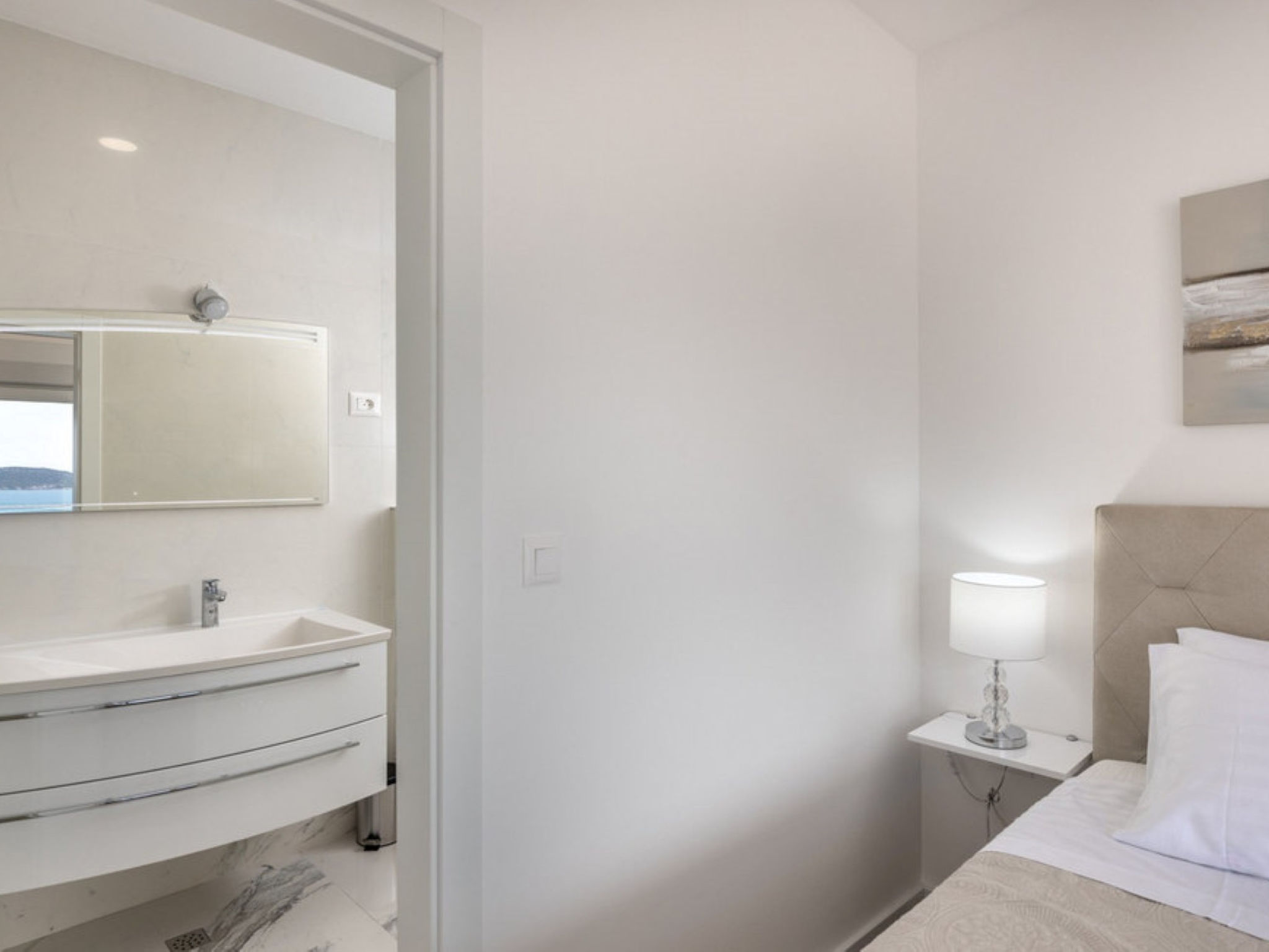 Luxury villa Fleur with pool - Binnen