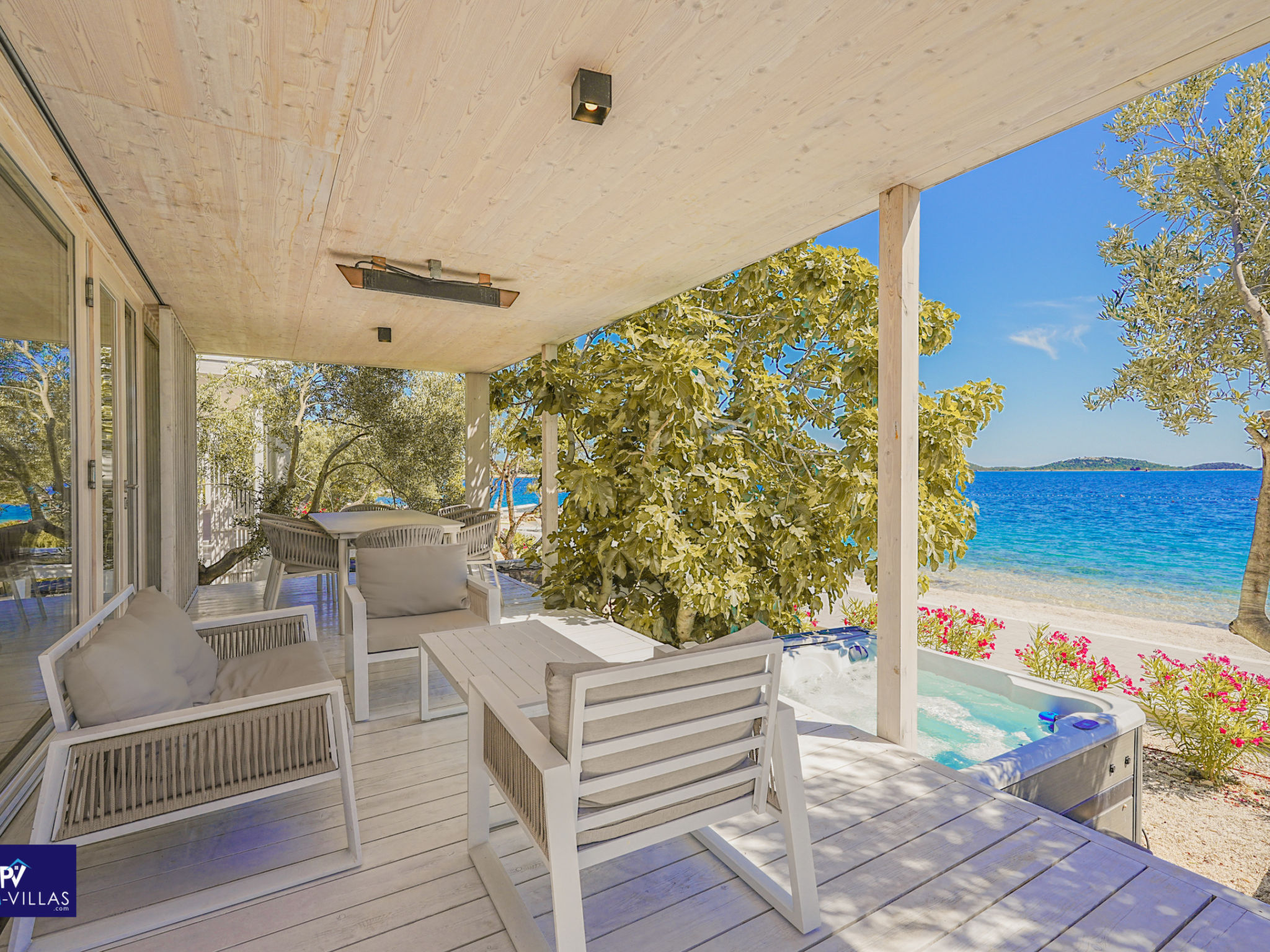 Maison Buqez - Villa 28 + 81 – Terrasse, photo 4 sur 46